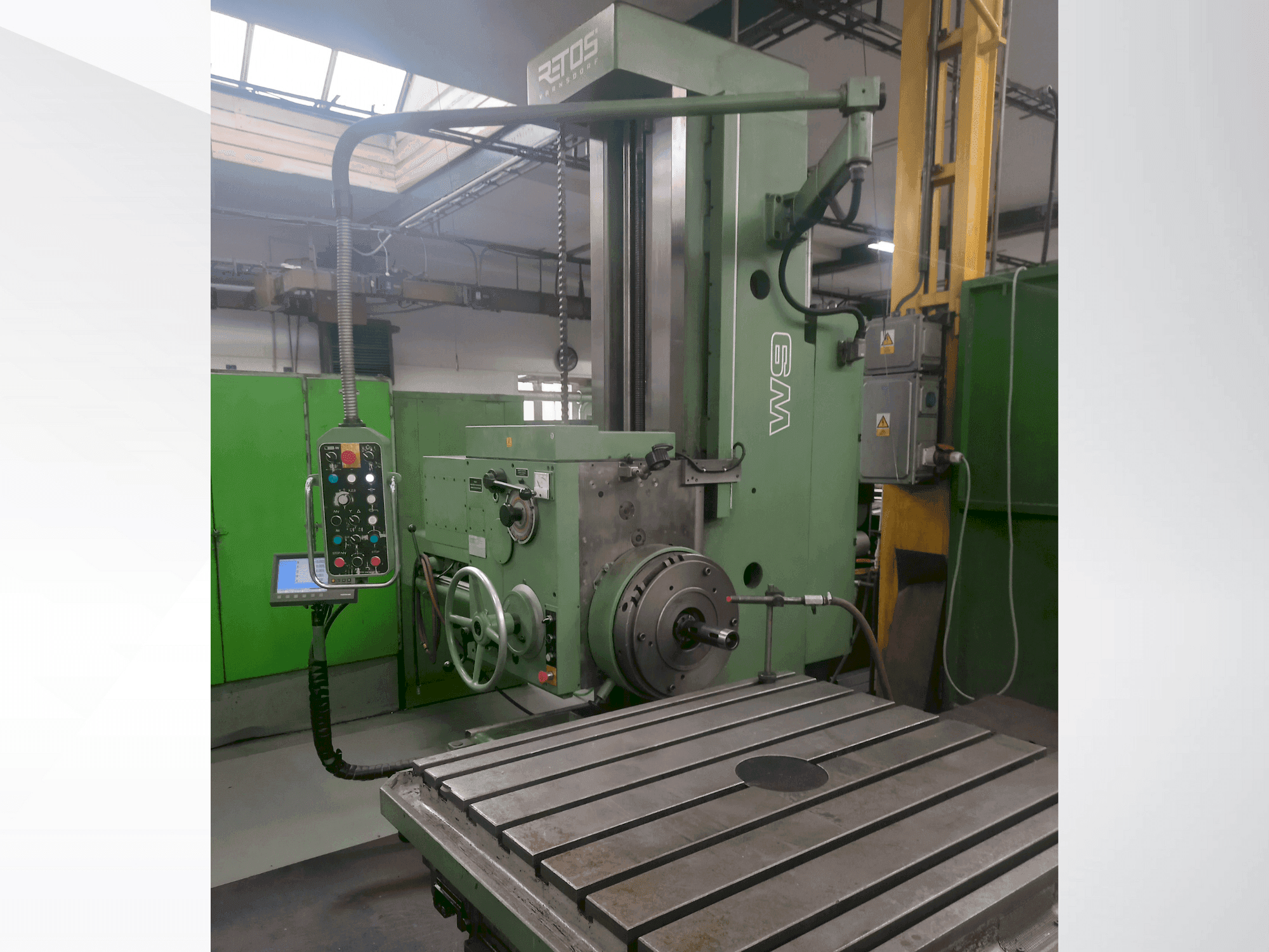 Вид станка TOS W9 спереди