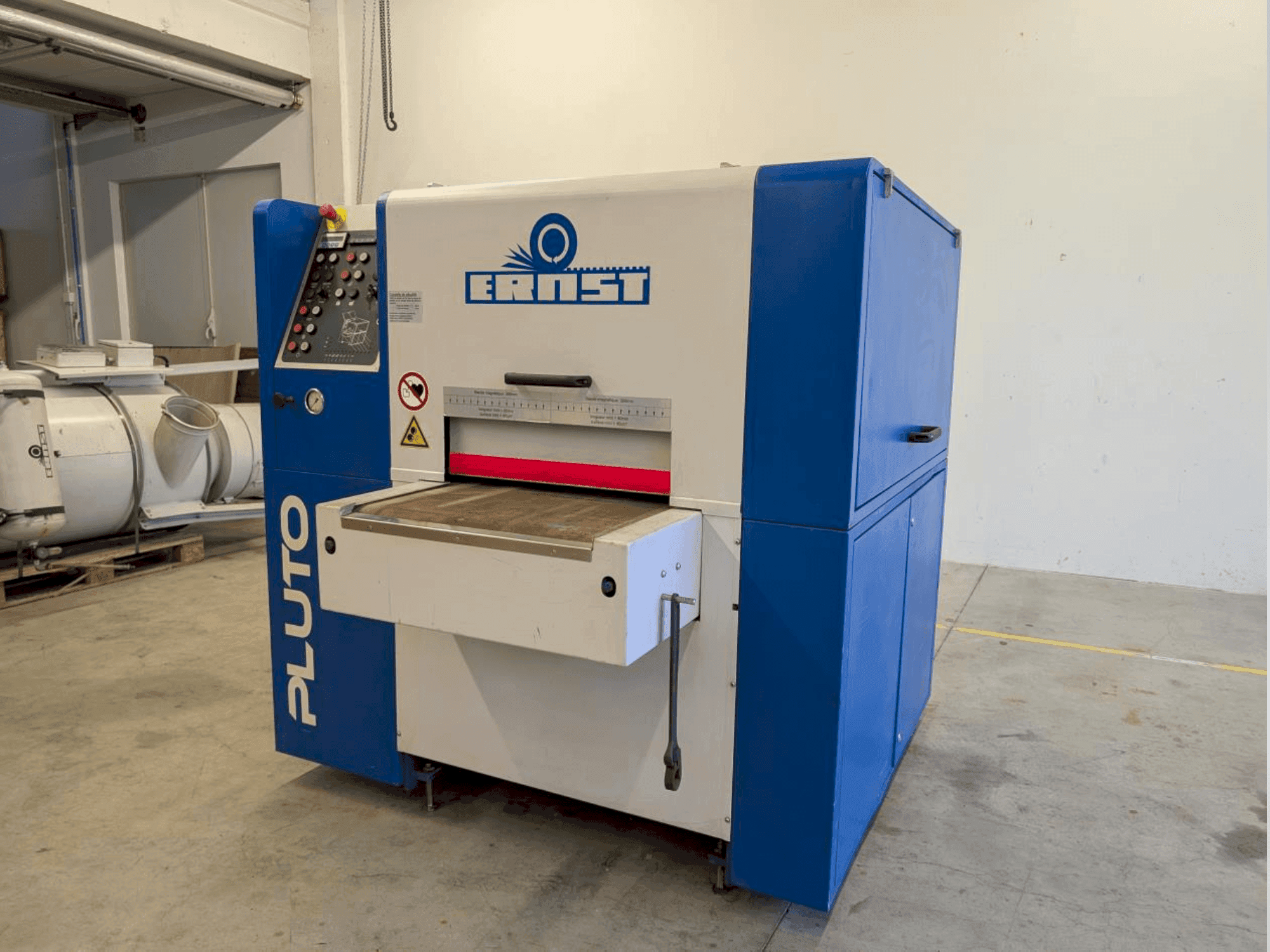Вид станка ERNST PLUTO EDD спереди