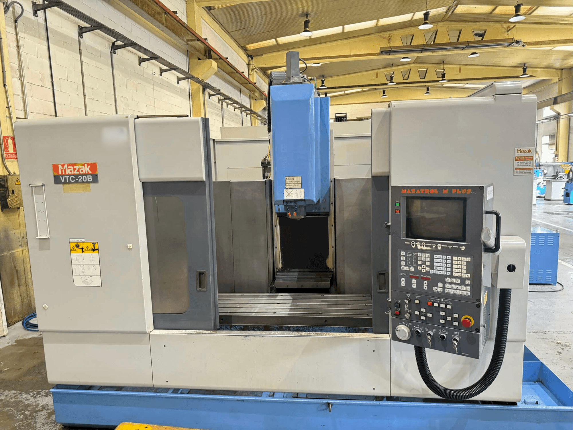 Вид станка Mazak VTC 20 B спереди