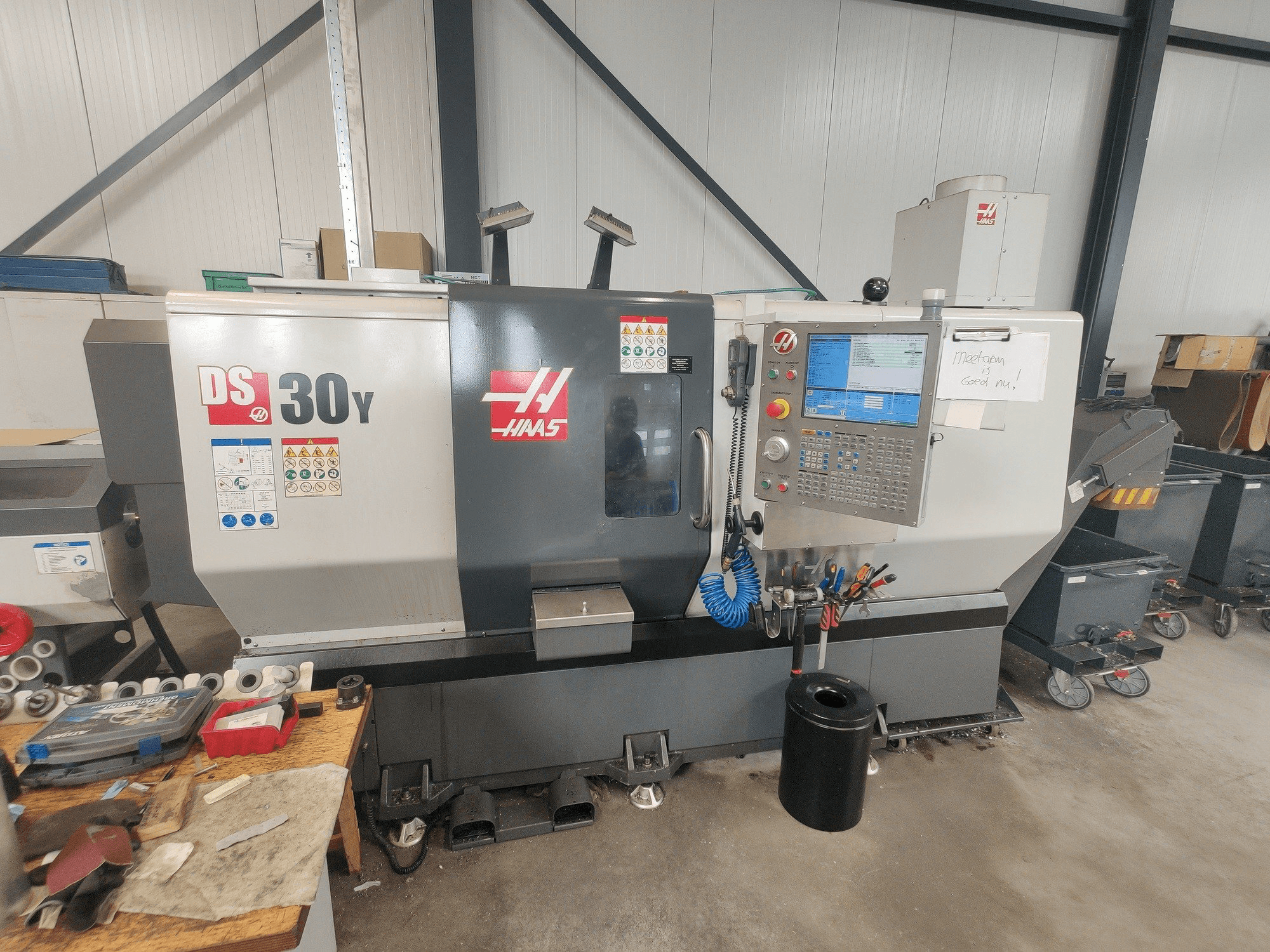 Вид станка HAAS DS30Y спереди