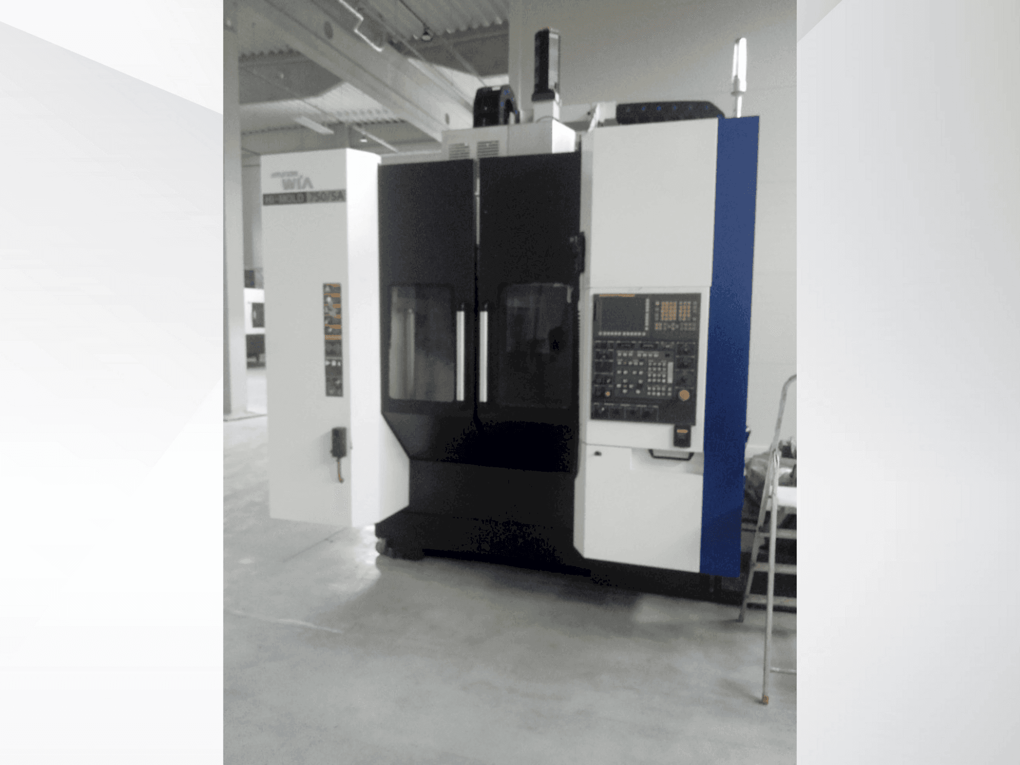 Вид станка Hyundai Wia HI-MOLD 750-5A спереди