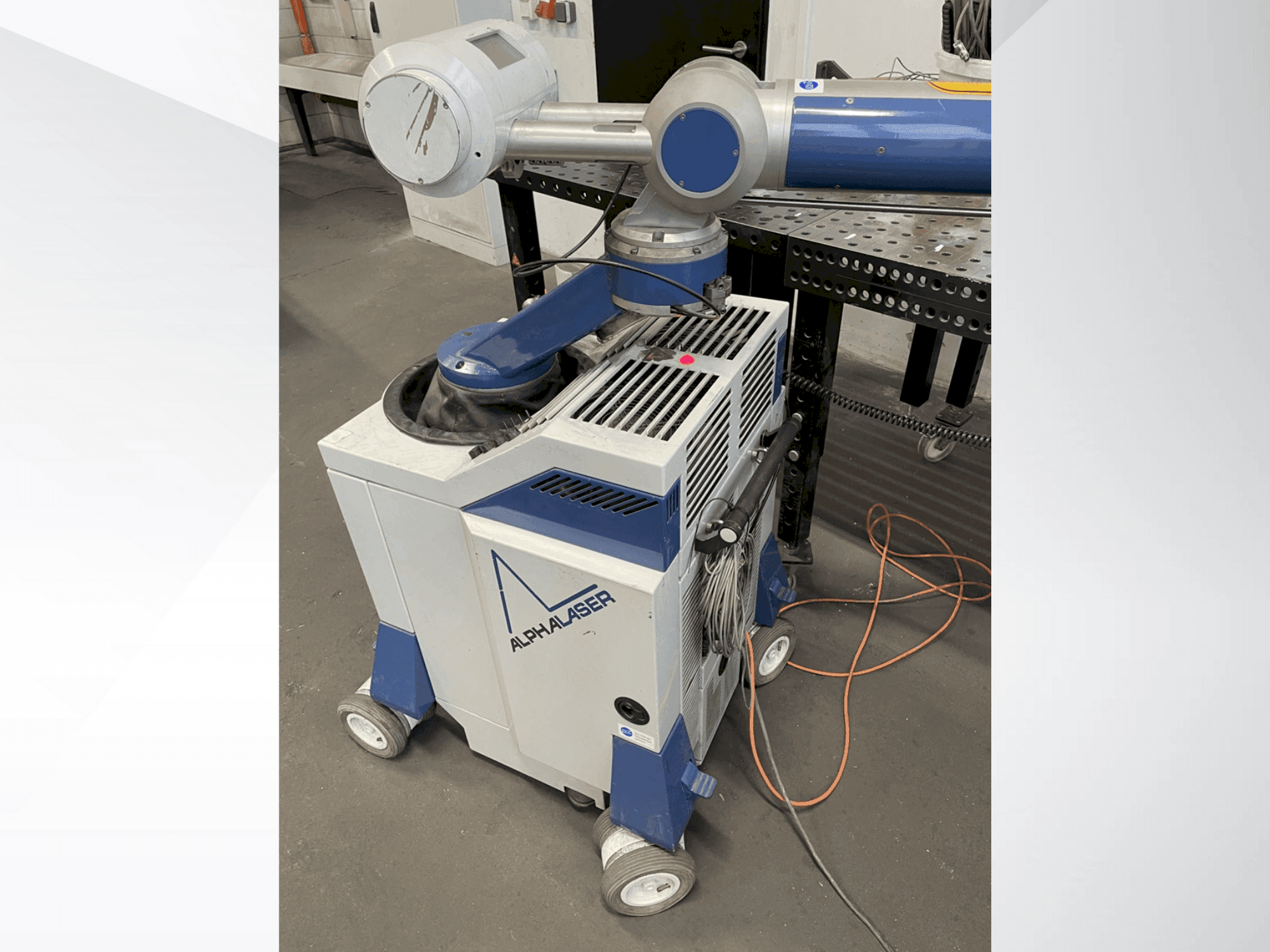 Вид станка ALPHA LASER ALM 150 спереди