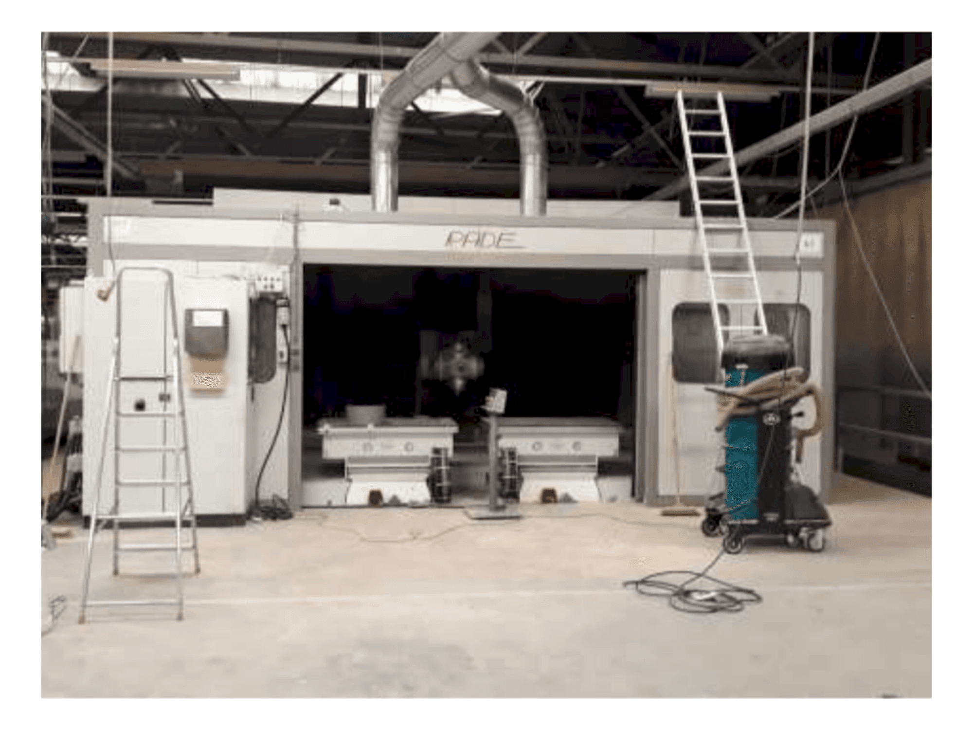 Front view of PADE UNI 5 concept machine