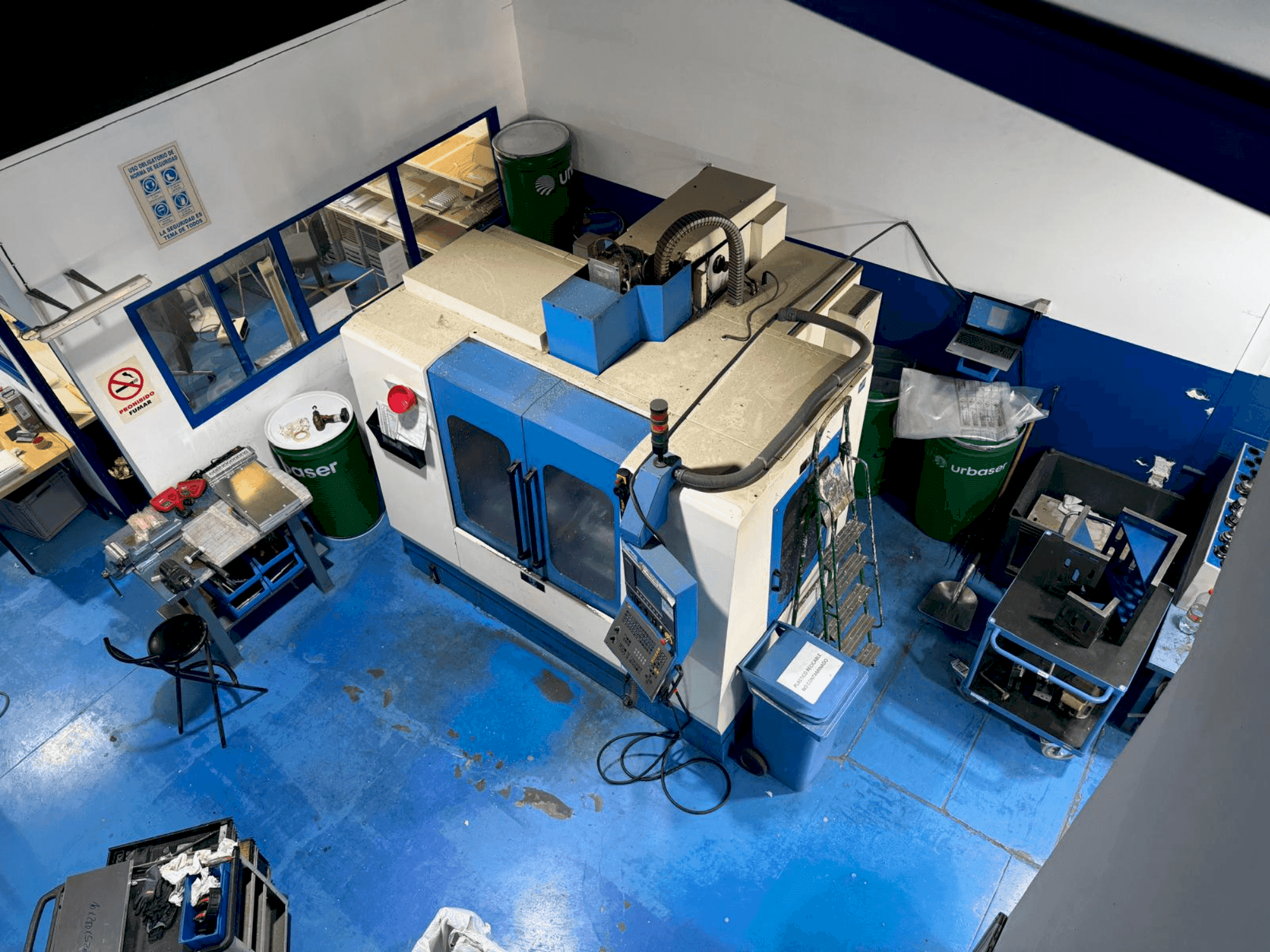 Вид станка LAGUN GVC 1000 спереди