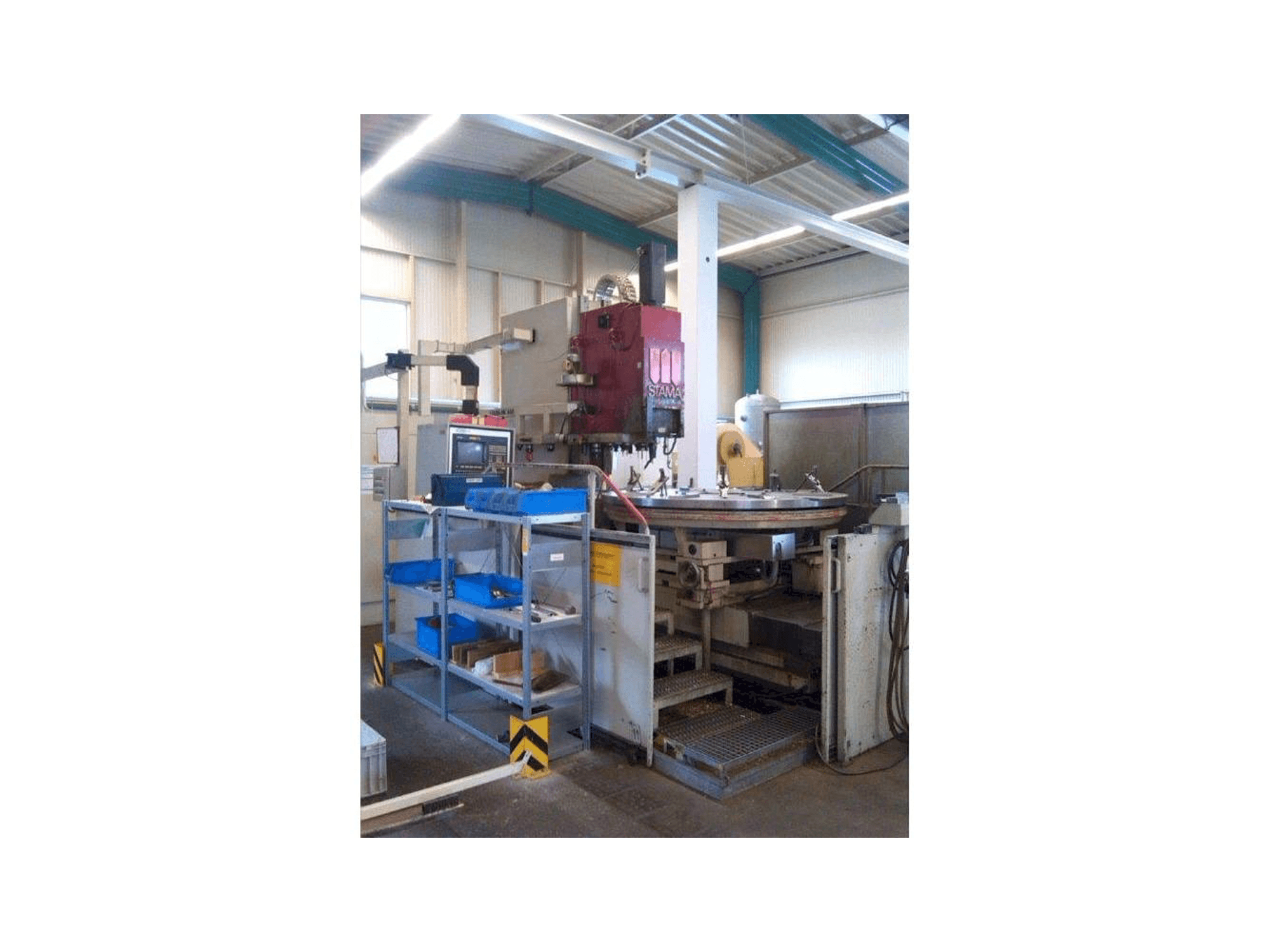 Вид станка STAMA MC 430- GÜ спереди