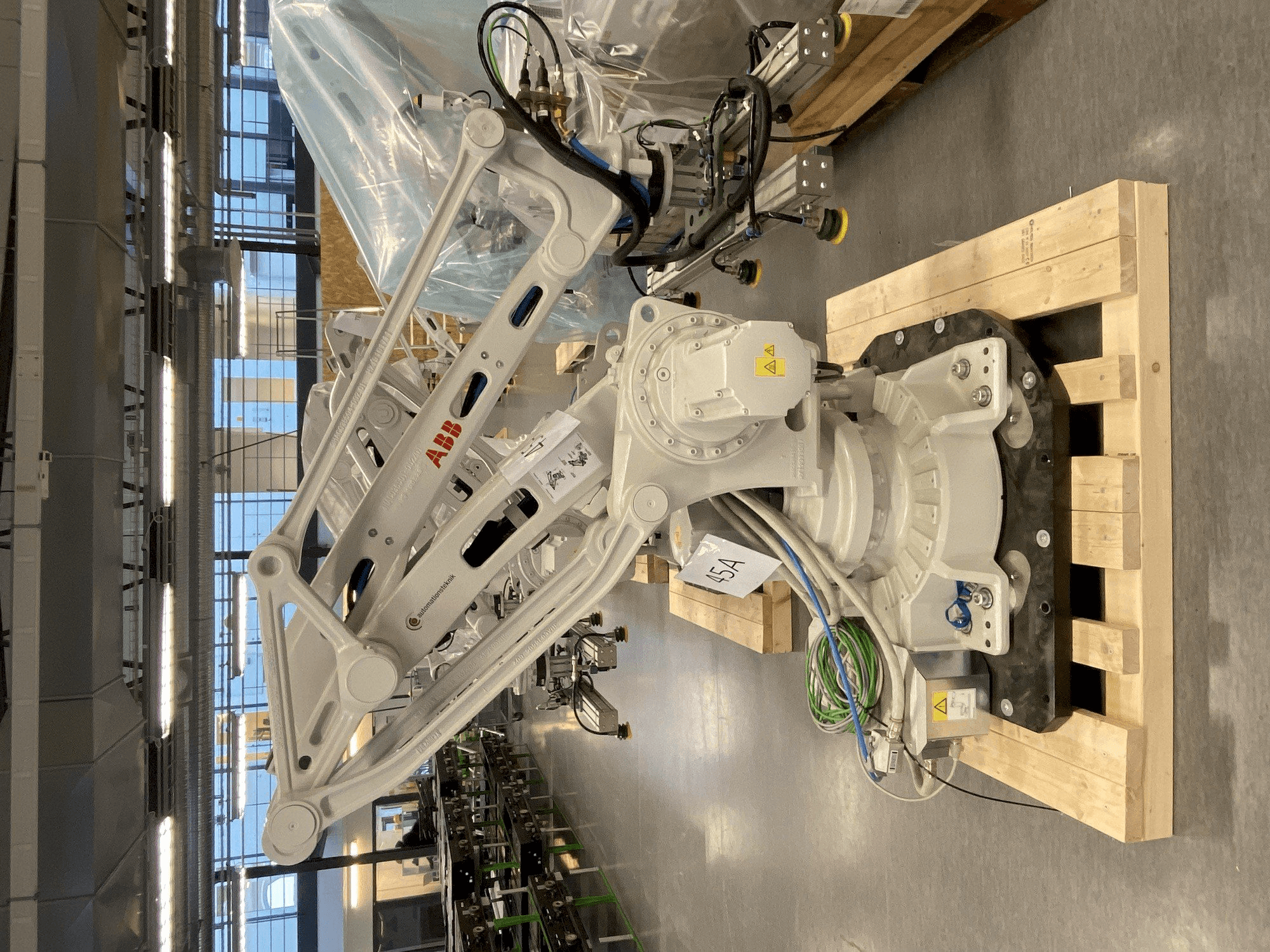 Вид станка ABB IRB 460-110/2.4 спереди