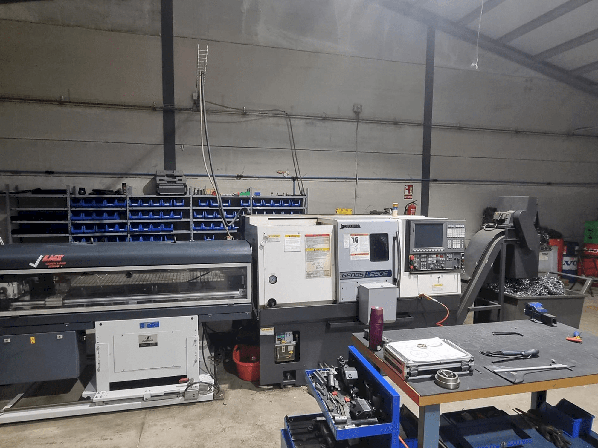 Вид станка Okuma L250E спереди