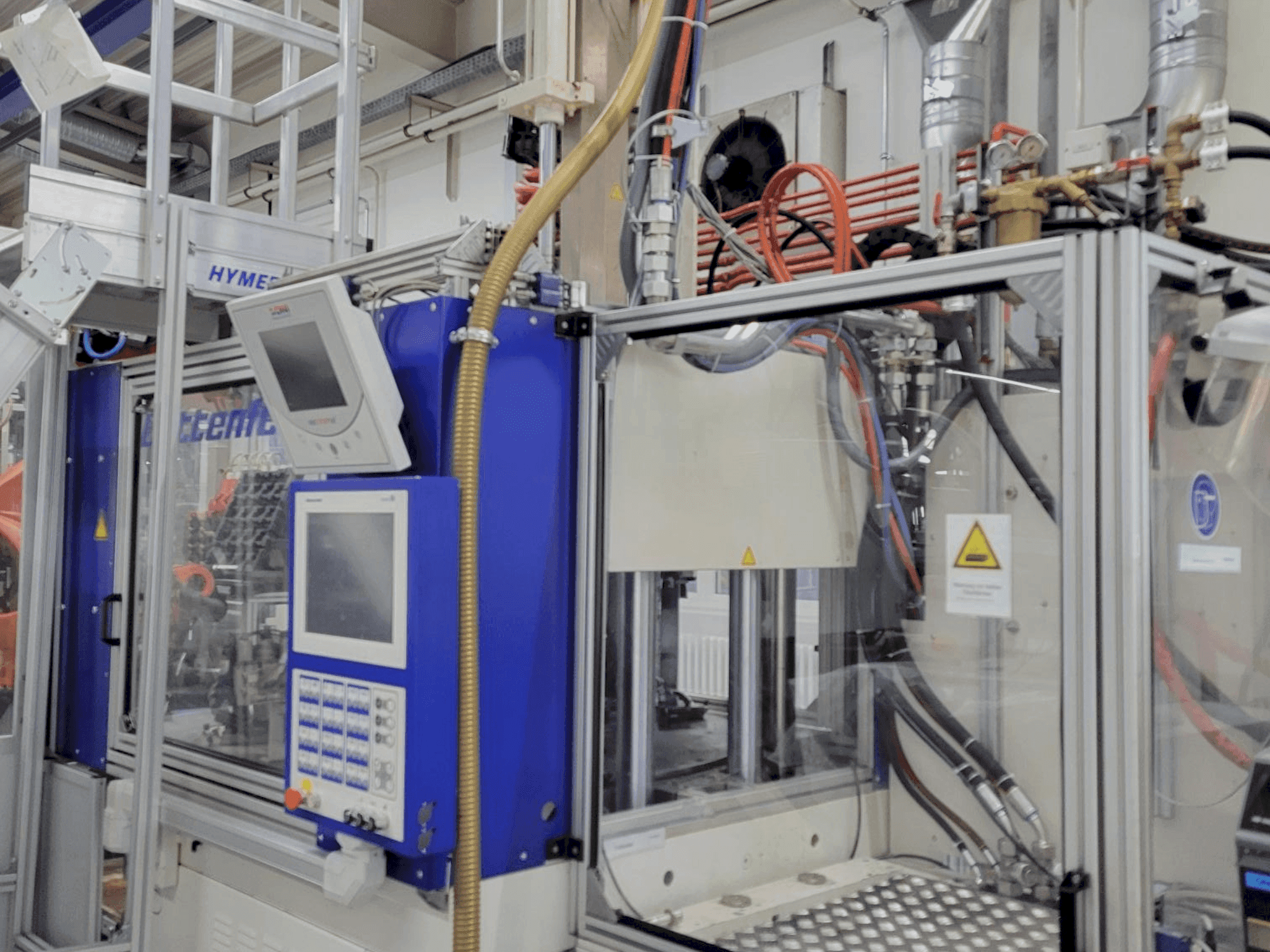 Вид станка Battenfeld VM 150/750V R1520 UNIGLOG B6S спереди