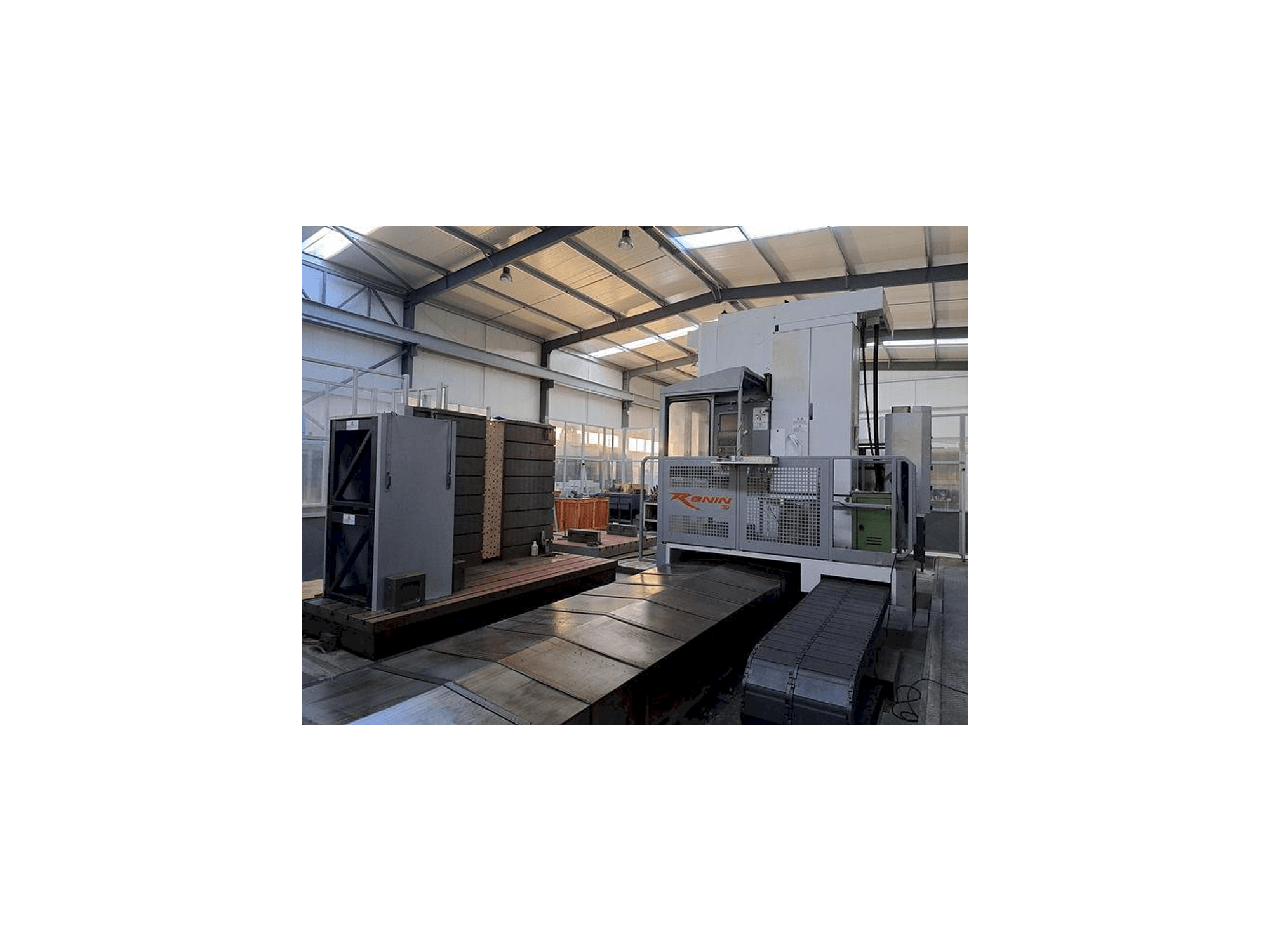 Вид станка FPT RONIN спереди