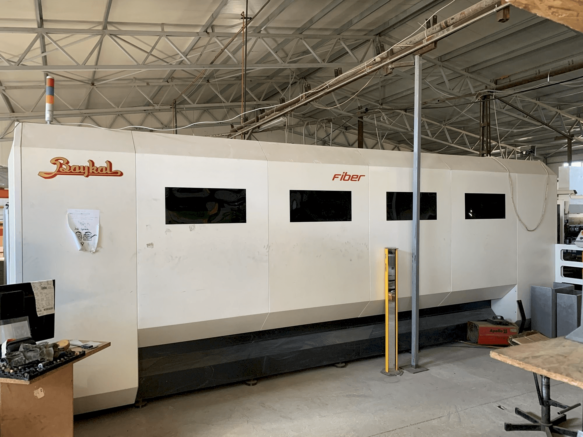Вид станка Baykal BLS-NL 1530 2kW спереди