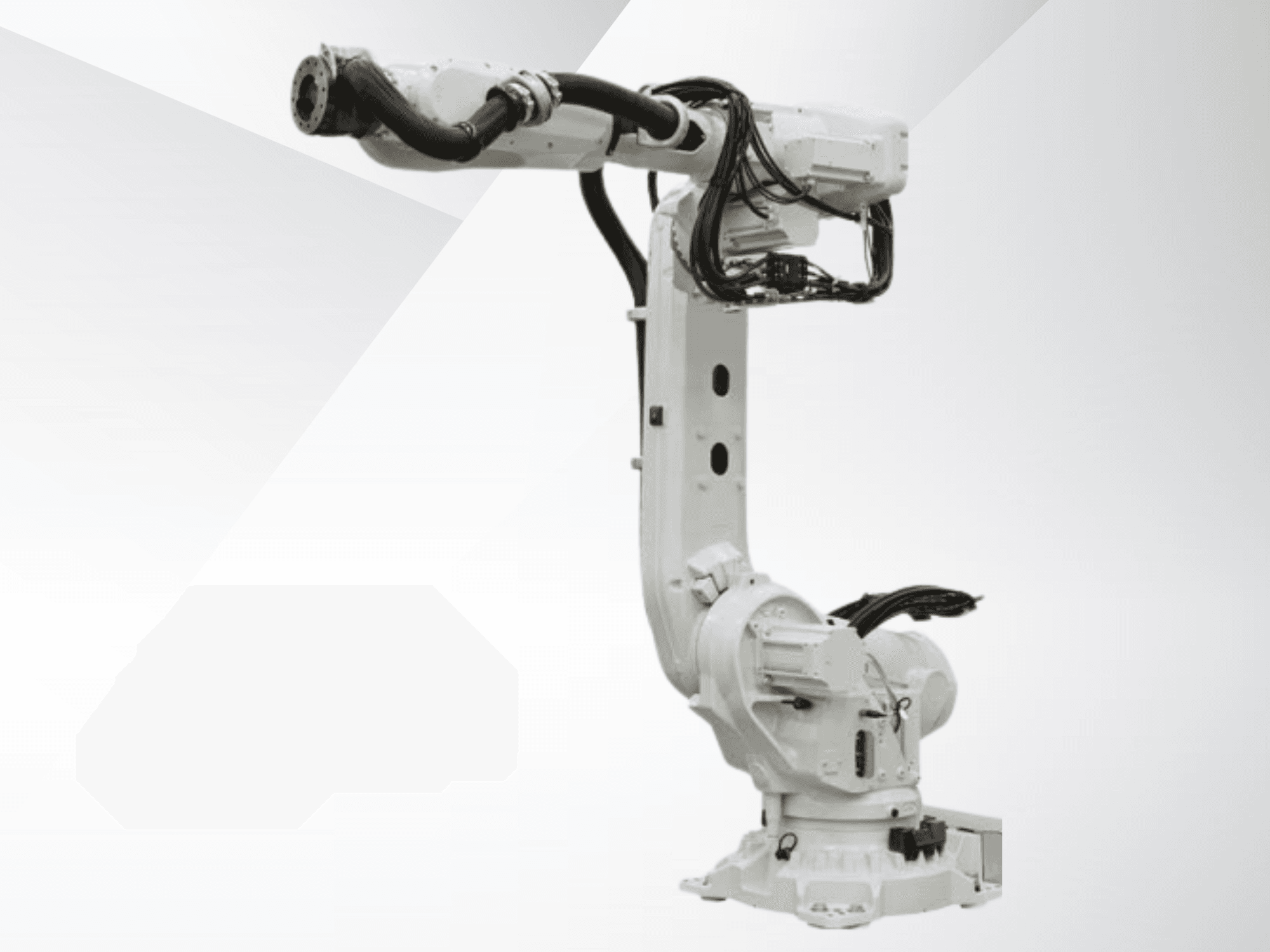 Роботизированный манипулятор ABB IRB 6700-245/3.00 в виде спереди, демонстрирующий белый обтекаемый дизайн с подключенными кабелями и двигателями.