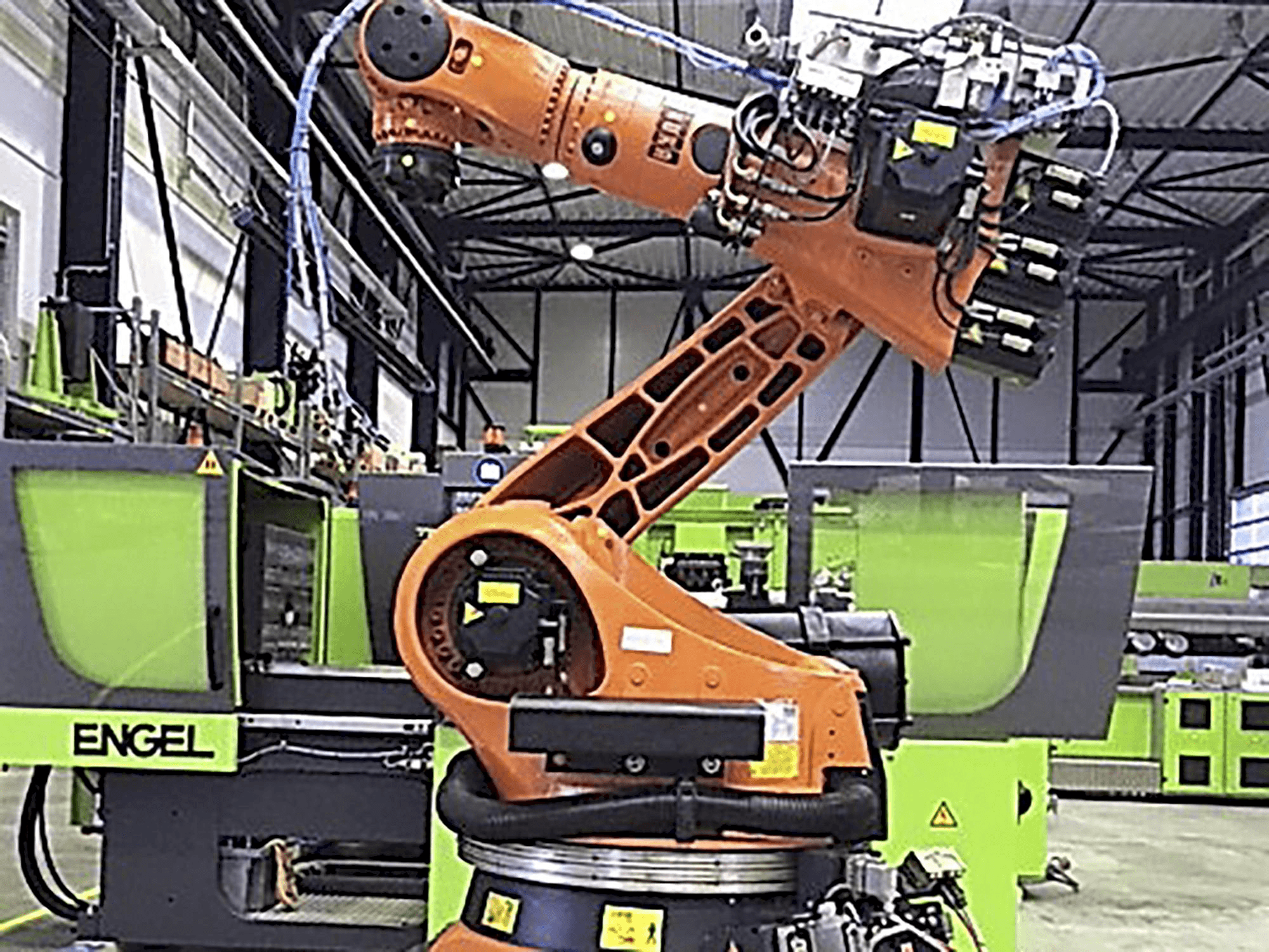 Front view of KUKA KR210 Machine