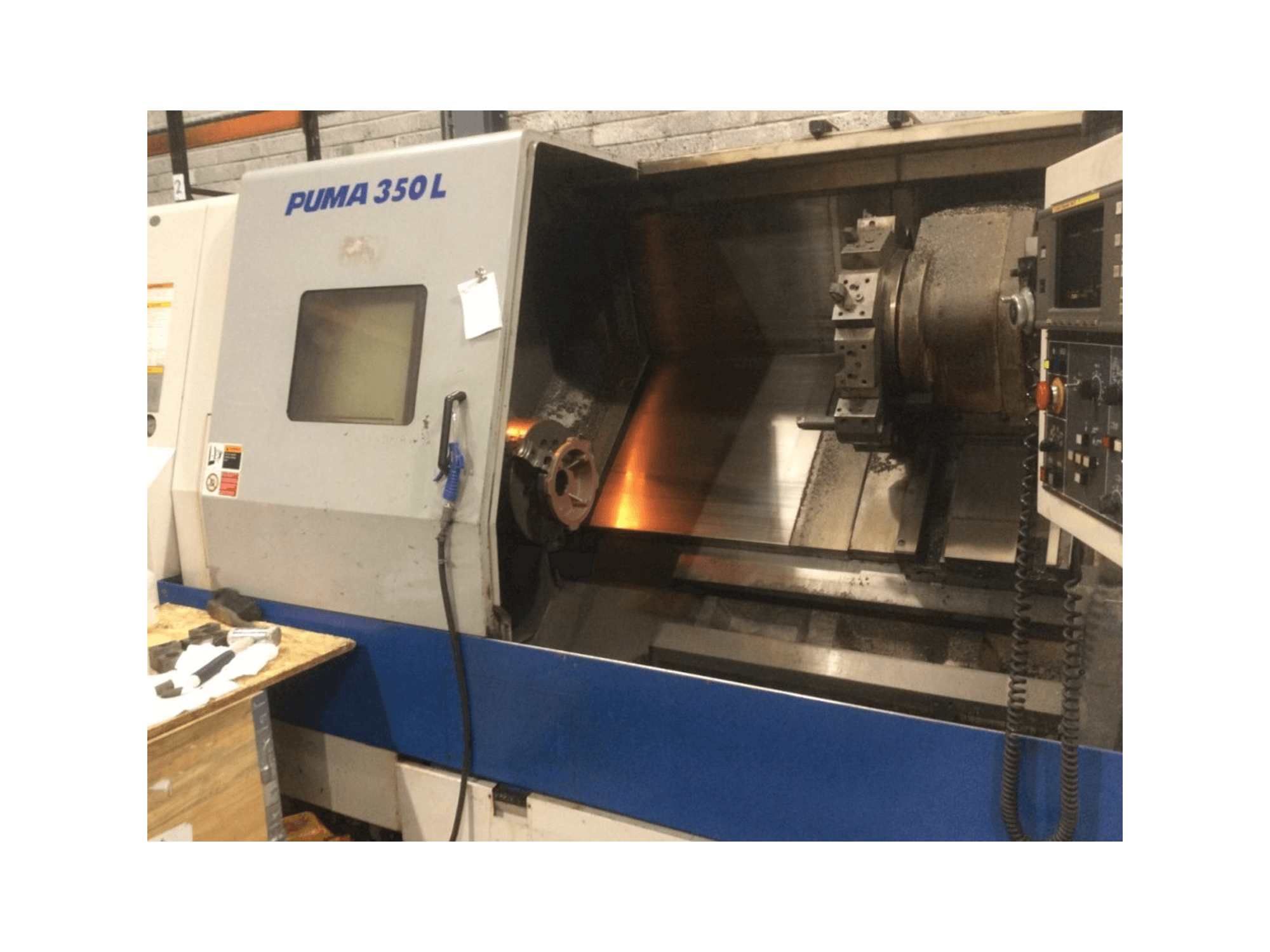 Front view of DAEWOO Puma 350LB machine