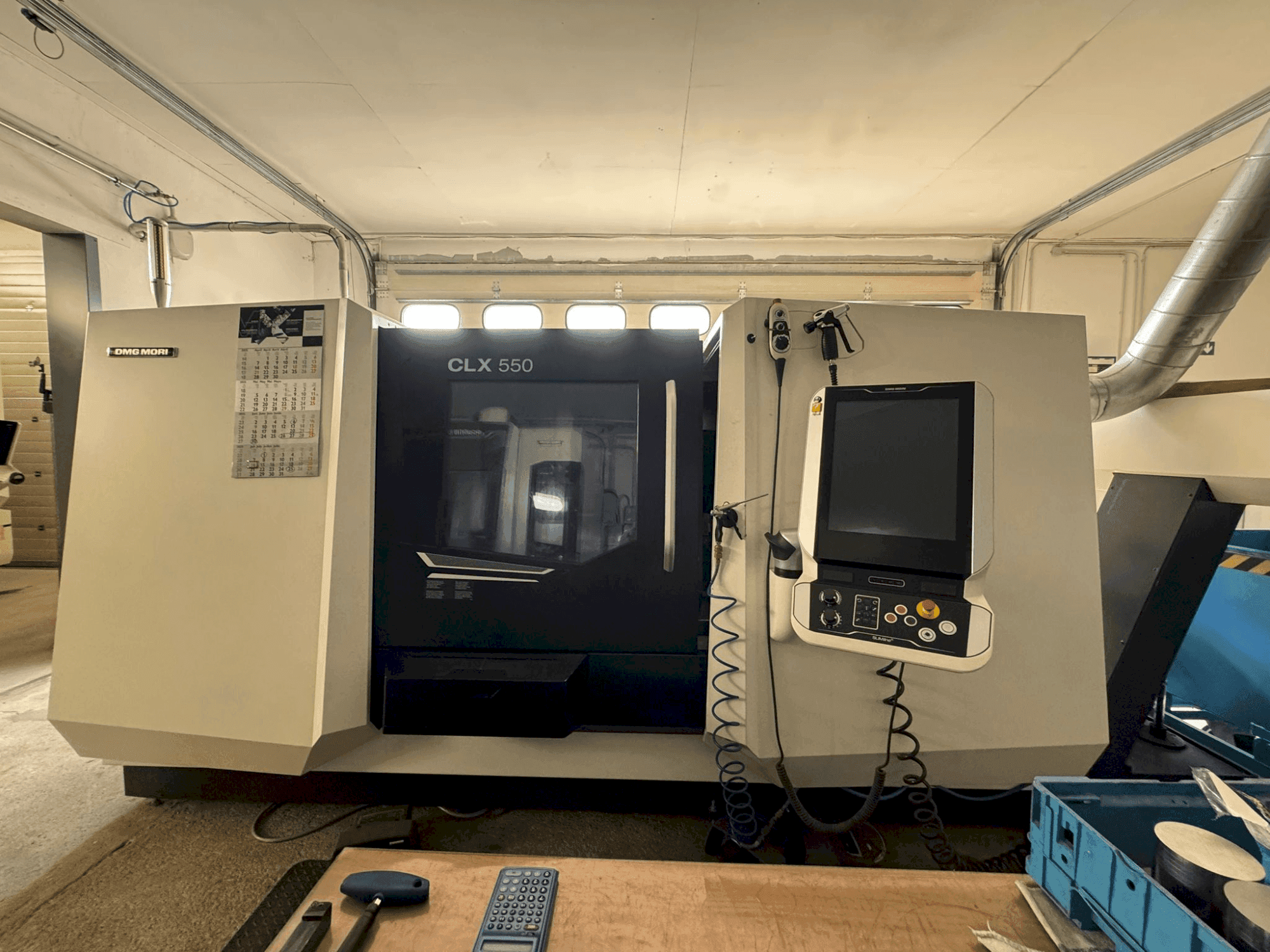 Вид станка DMG MORI CLX 550 V6 спереди