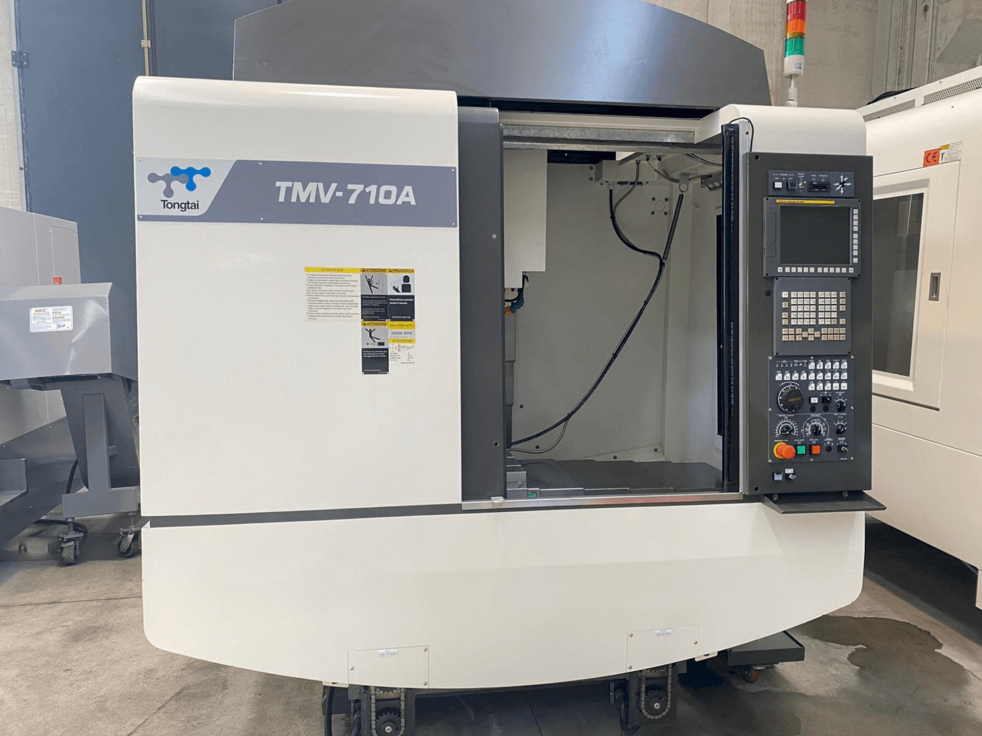 Вид станка Tongtai TMV-710A спереди