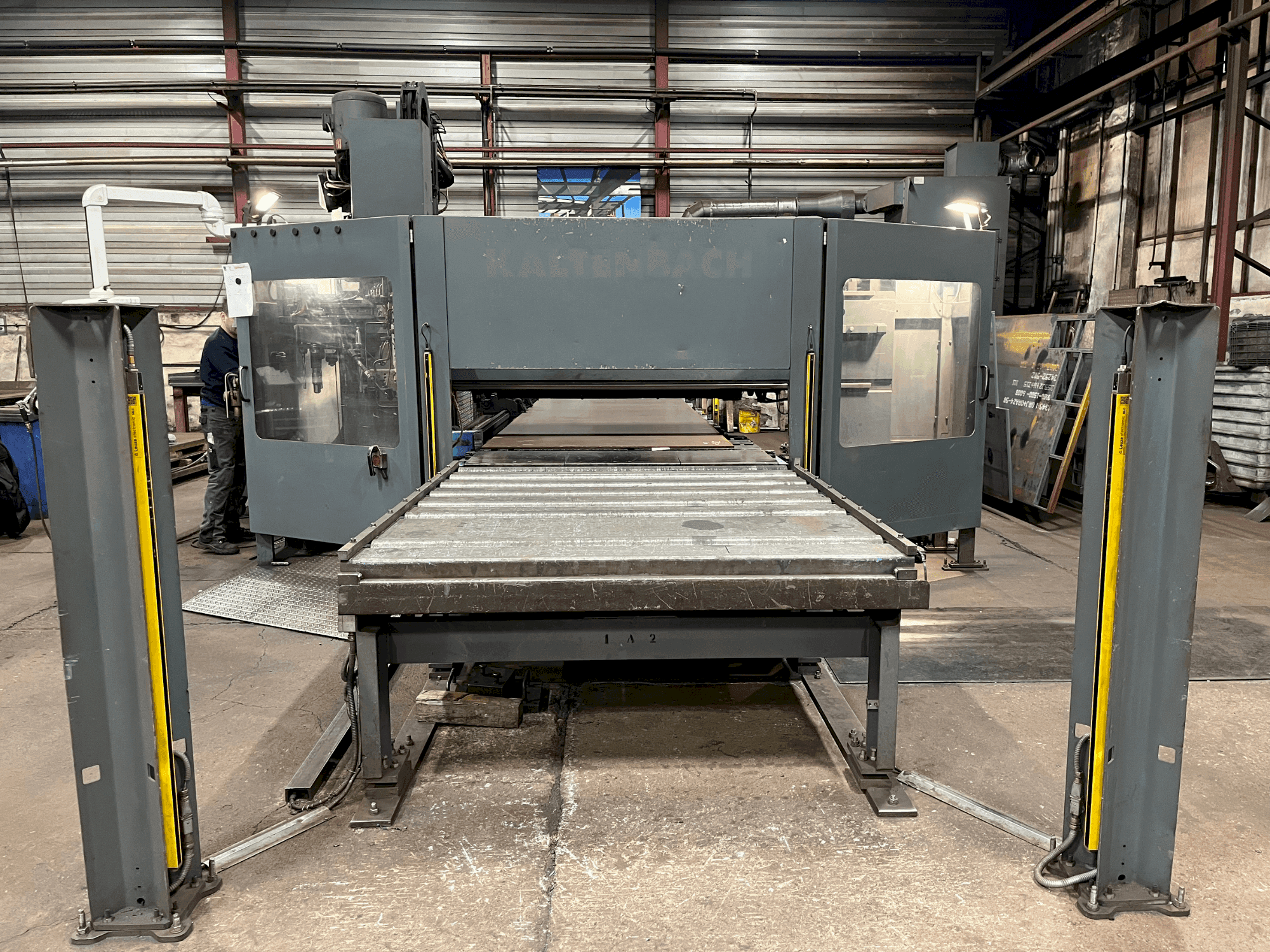 Вид станка KALTENBACH KF 1606 спереди