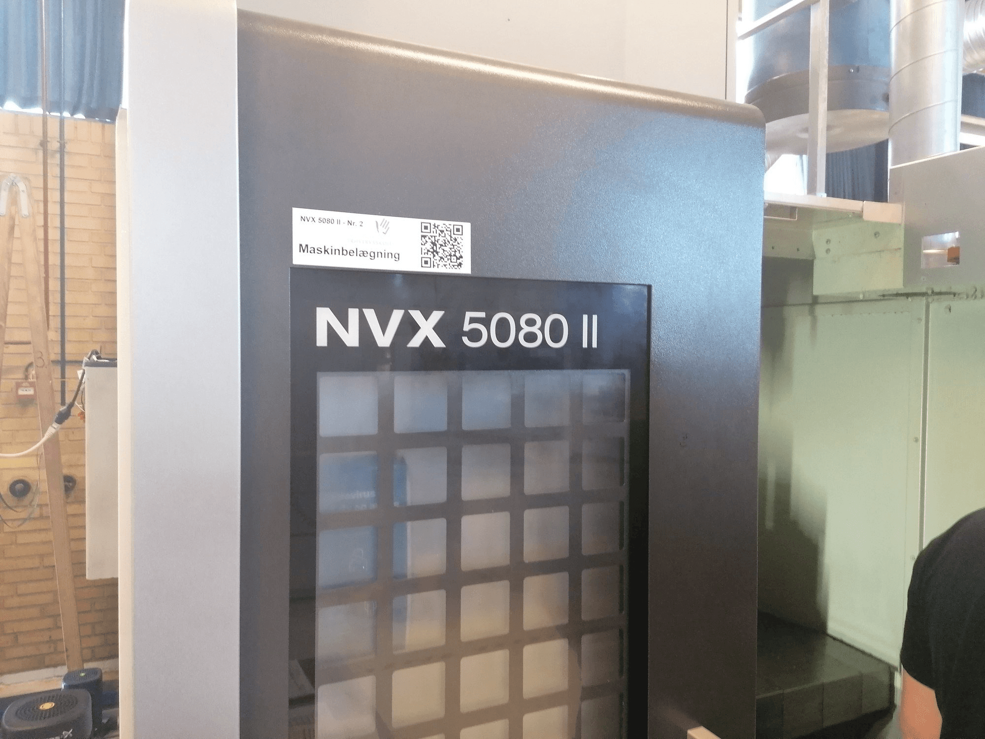 Вид станка DMG MORI NVX 5080II слева