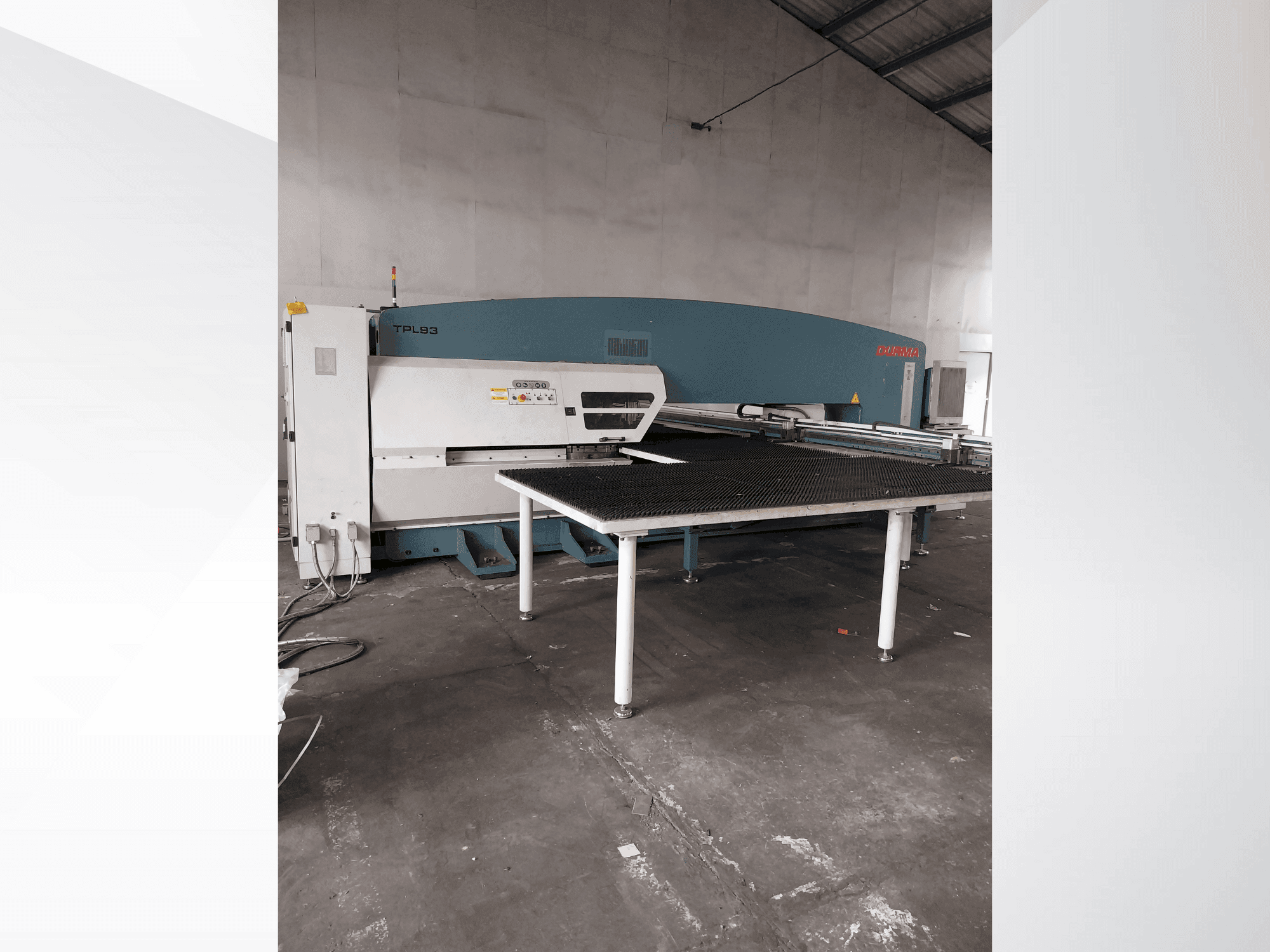 Вид станка Durma TPL93 спереди