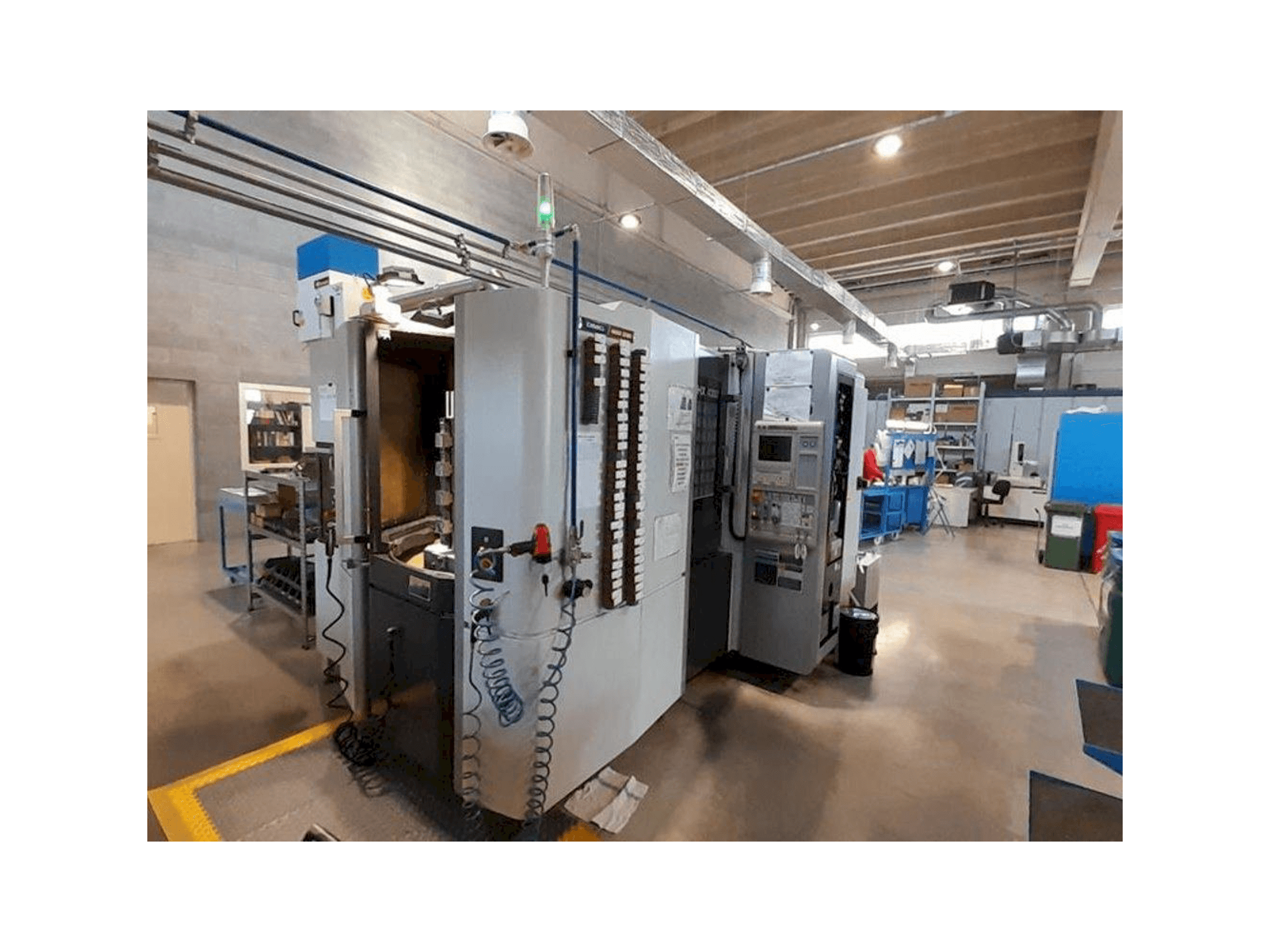 Вид станка DMG NHX 4000 спереди