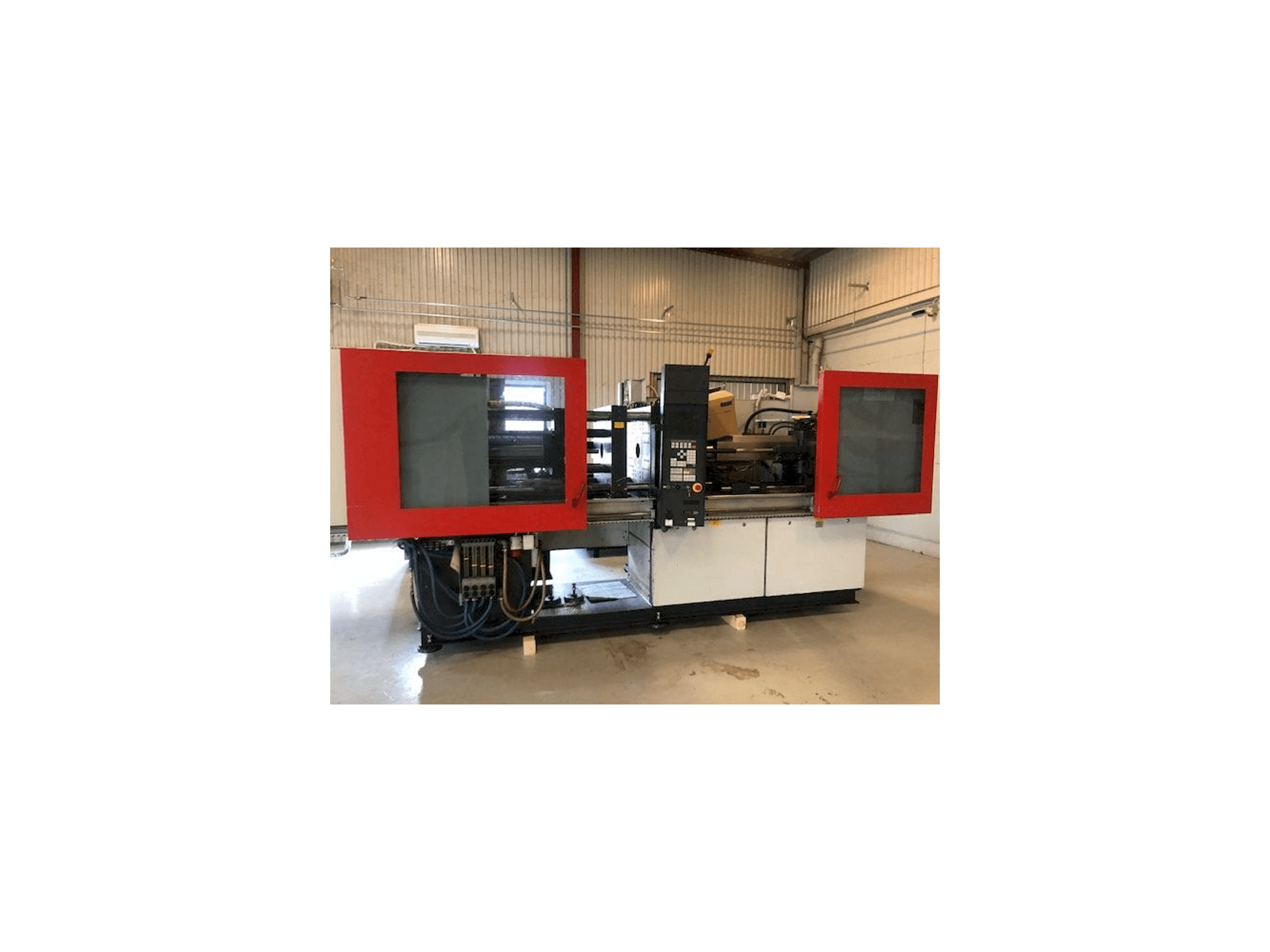 Вид станка FERROMATIK MILACRON K110 спереди