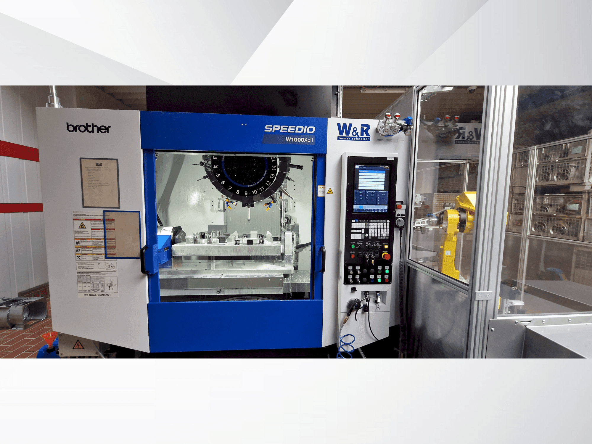 Вид станка Brother Speedio W1000Xd1 спереди