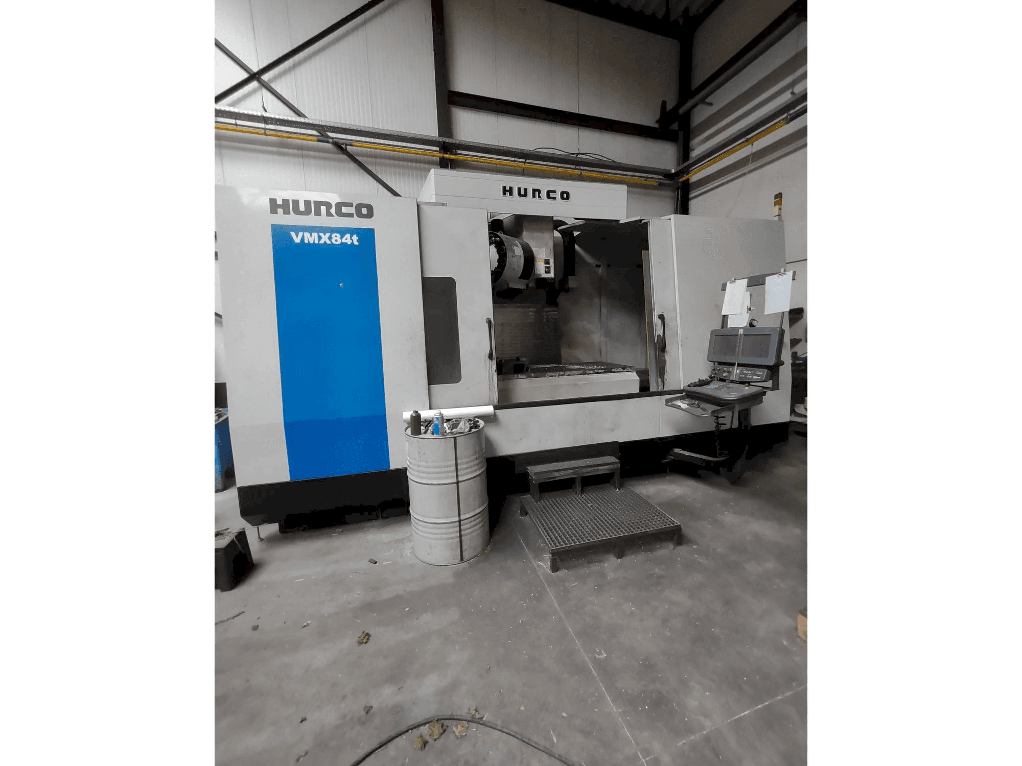 Вид станка Hurco VMX 84t спереди
