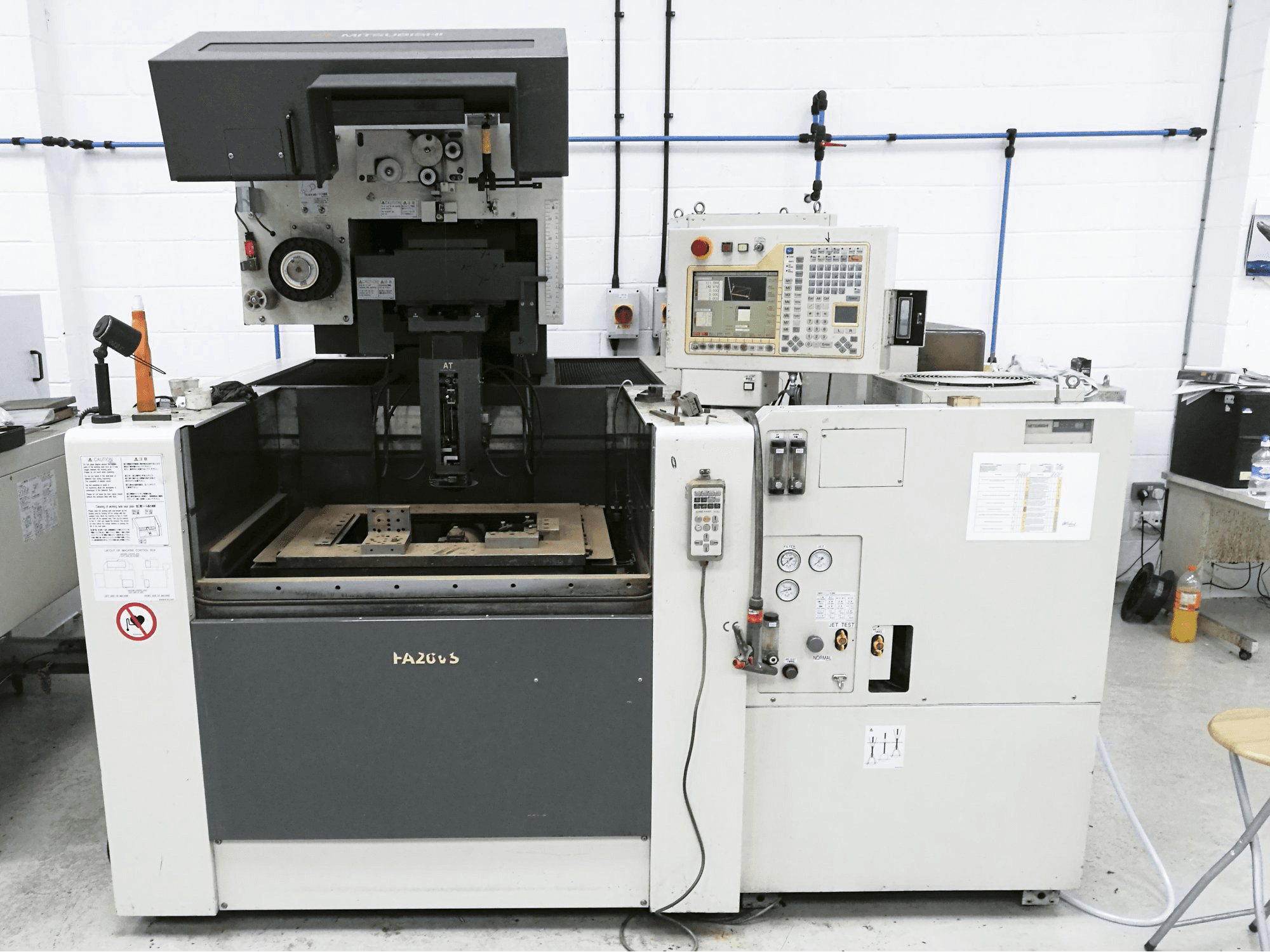 Front view of Mitsubishi Electric FA20-VS machine