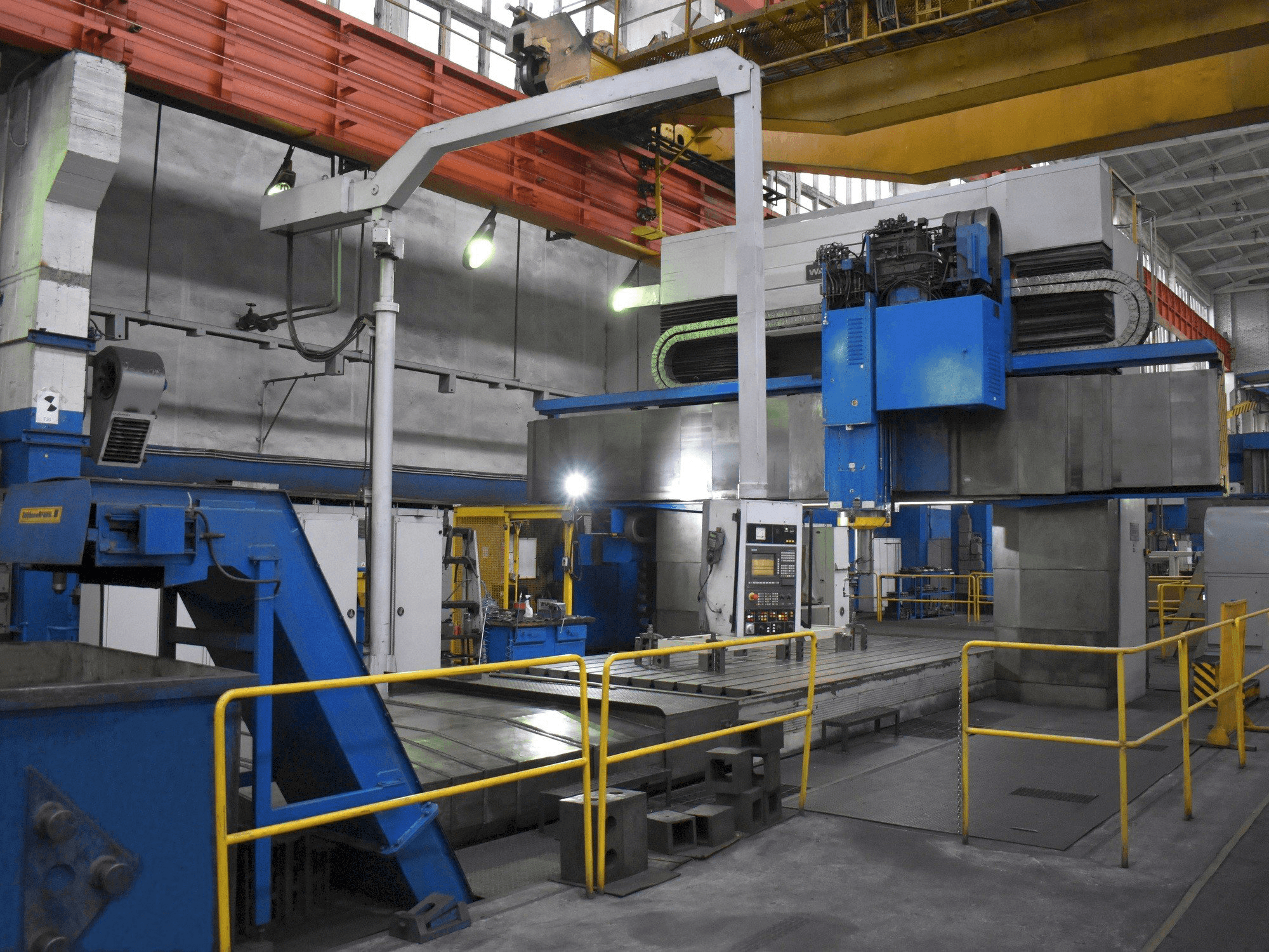 Вид станка WALDRICH COBURG 17S 10FP 300 NC спереди