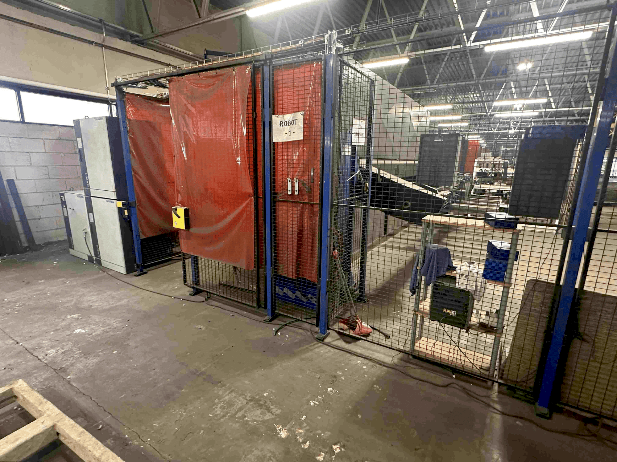 Вид станка Yaskawa RM2-2000 S6D спереди