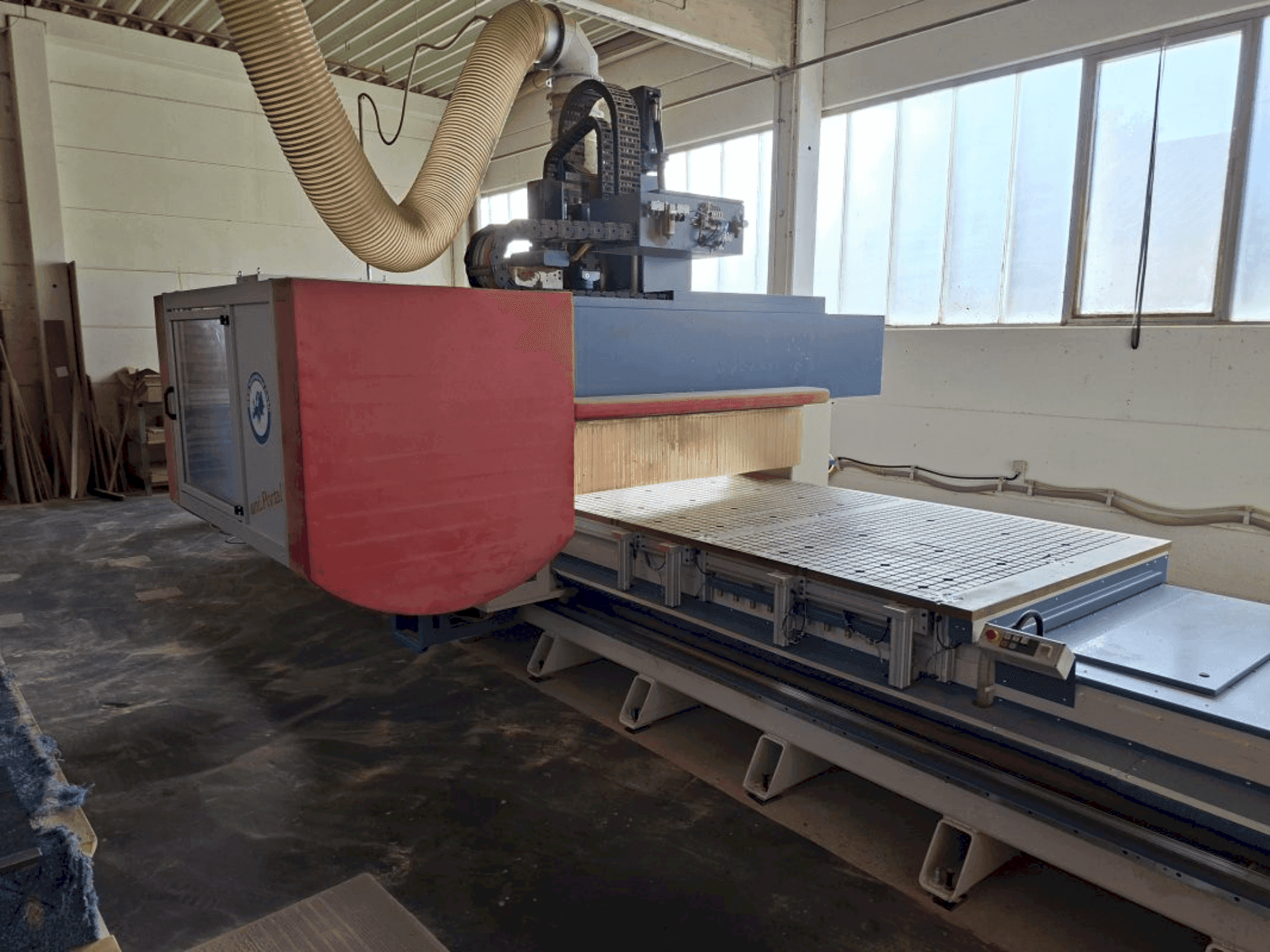 Вид станка MKM UNI Portal 50/15 RO спереди