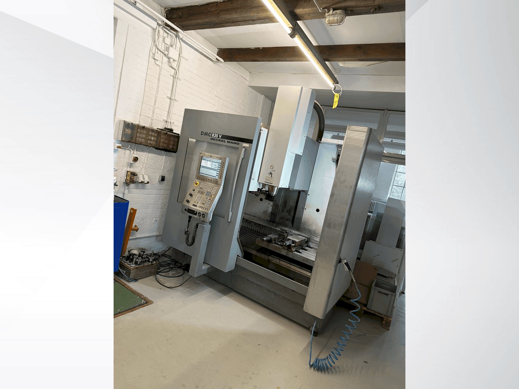 Вид станка DECKEL DMC 835 V спереди