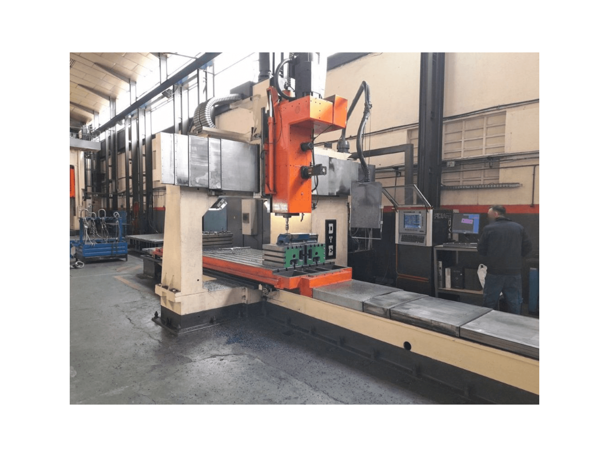 Вид станка DYE FBF-C-N/C спереди