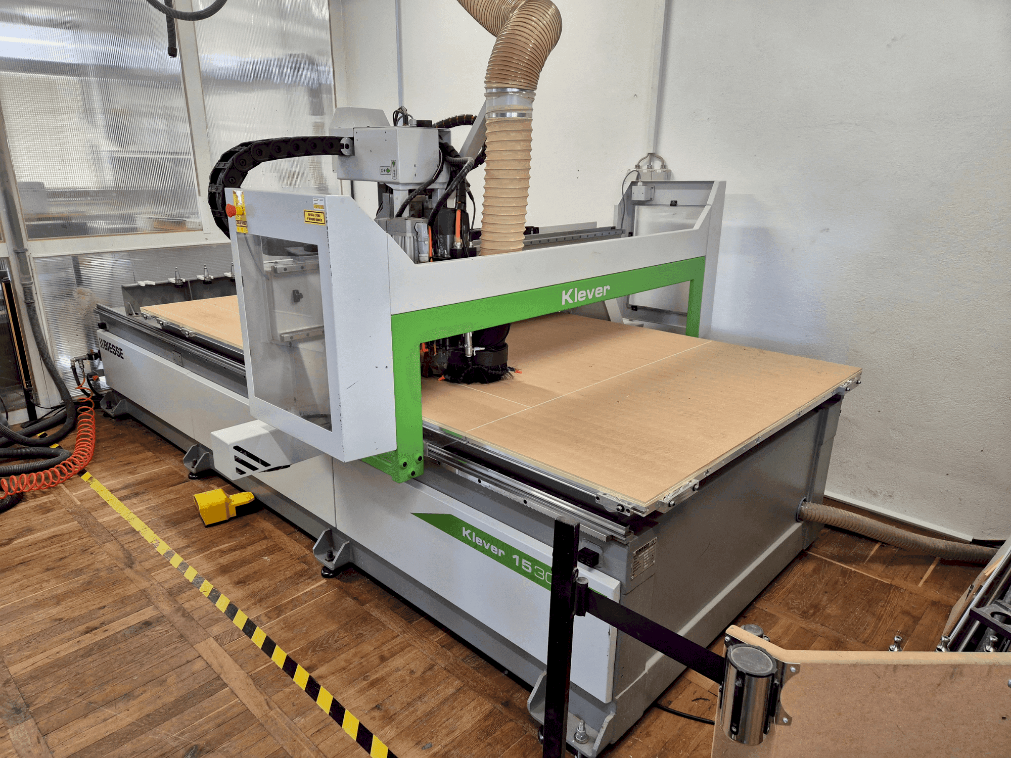 Вид станка BIESSE Klever 1530 G FT спереди