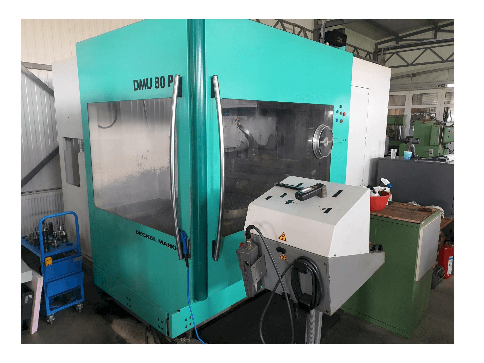 Вид станка DECKEL MAHO DMU 80 P спереди