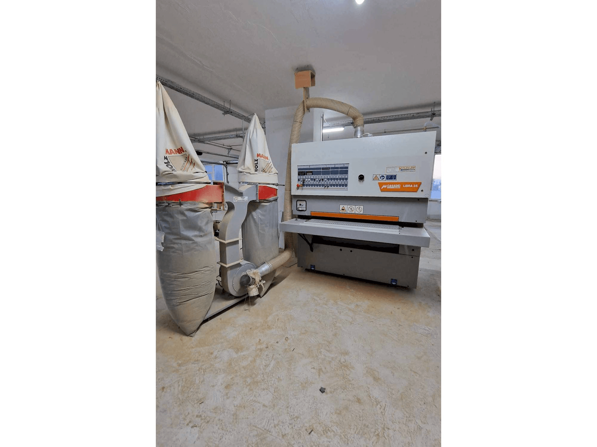 Вид станка CASADEI LIBRA 35 спереди