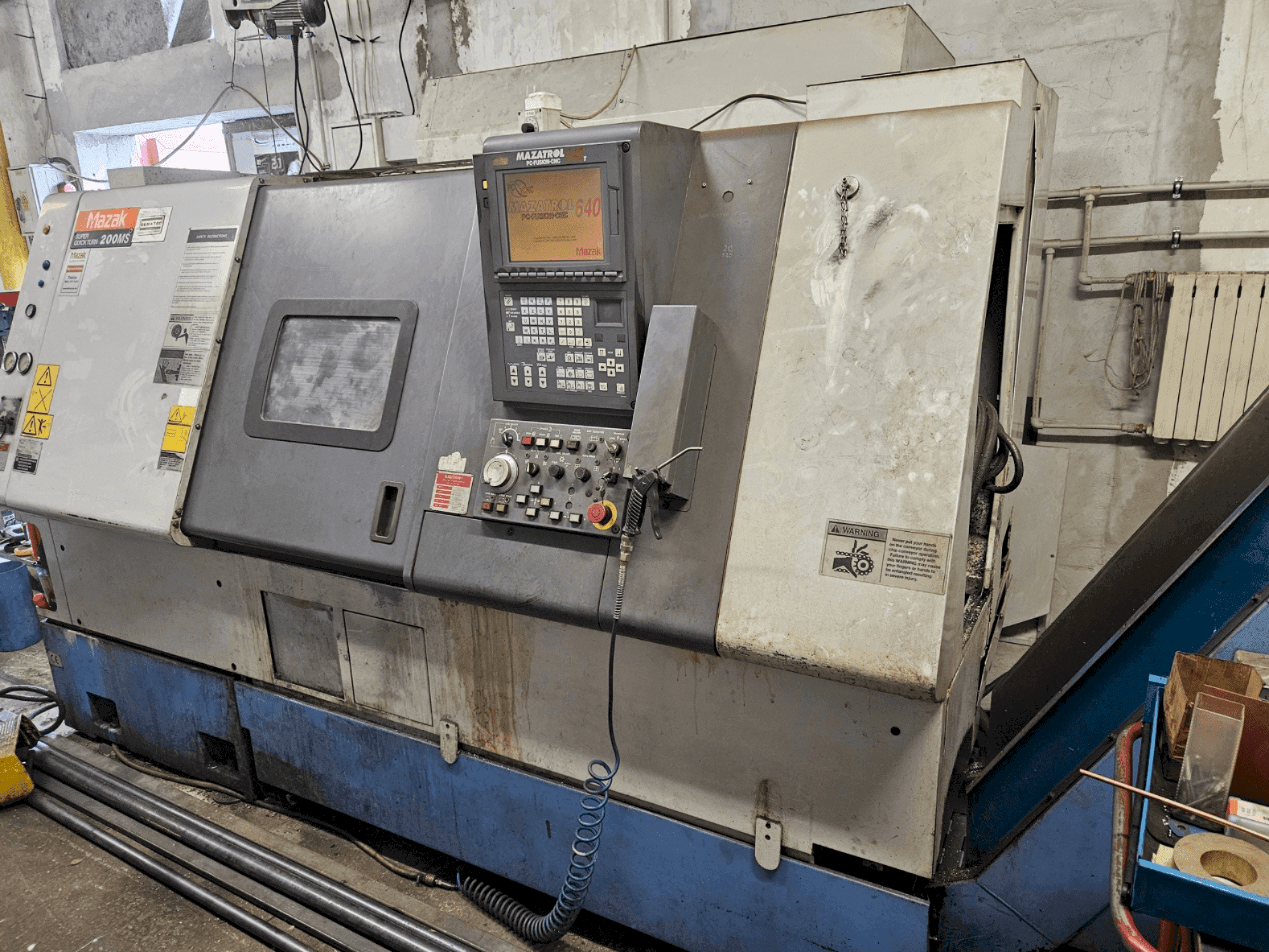 Вид станка Mazak SQT 200 MS спереди