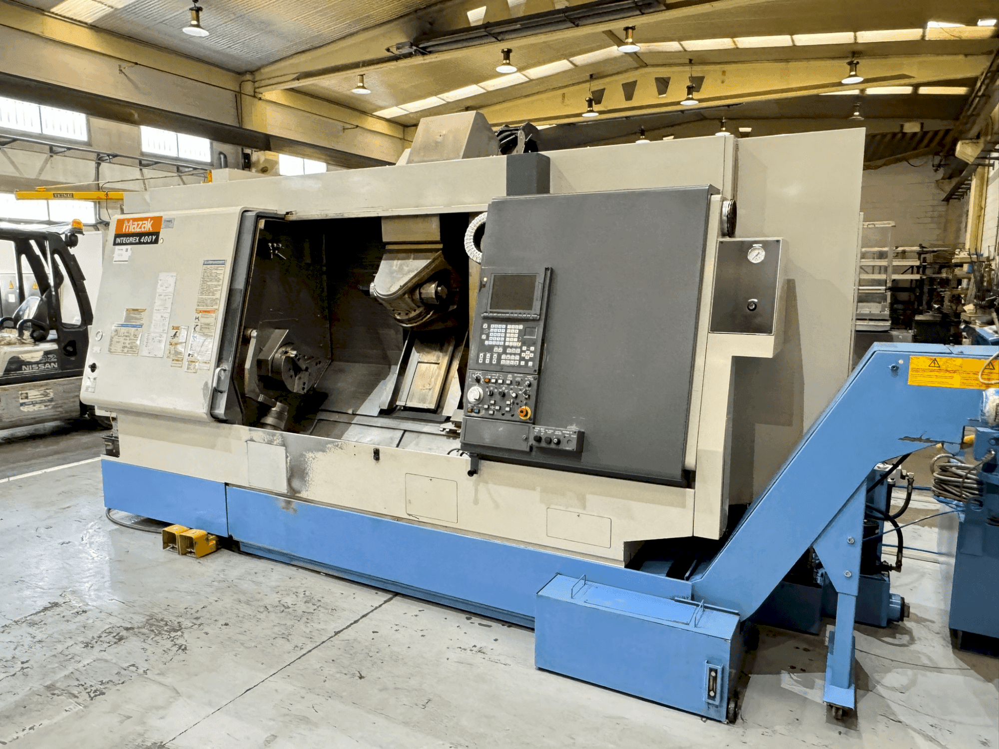 Вид станка Mazak Integrex 400 Y спереди