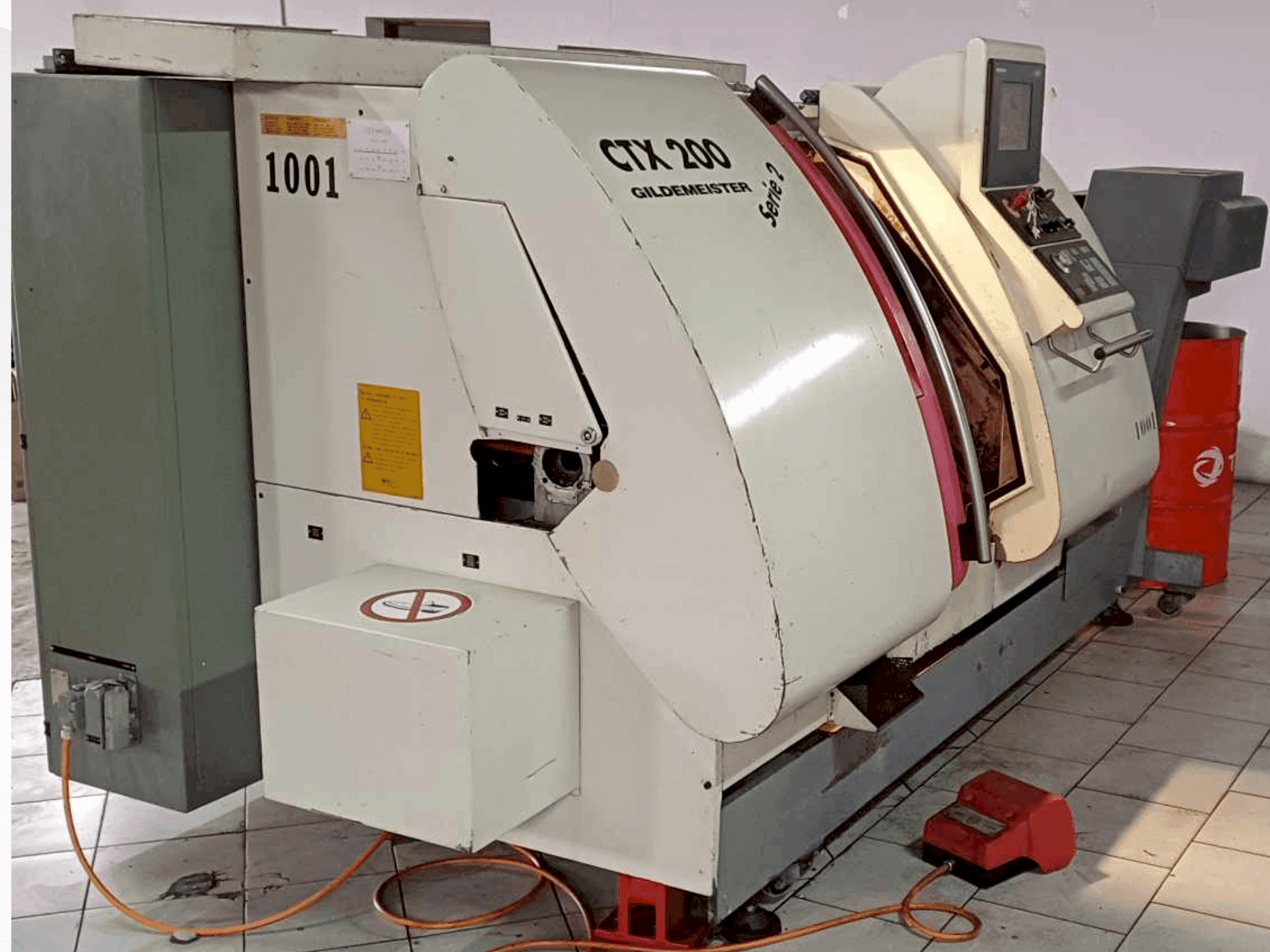 Вид станка Gildemeister CTX 200 S2 спереди