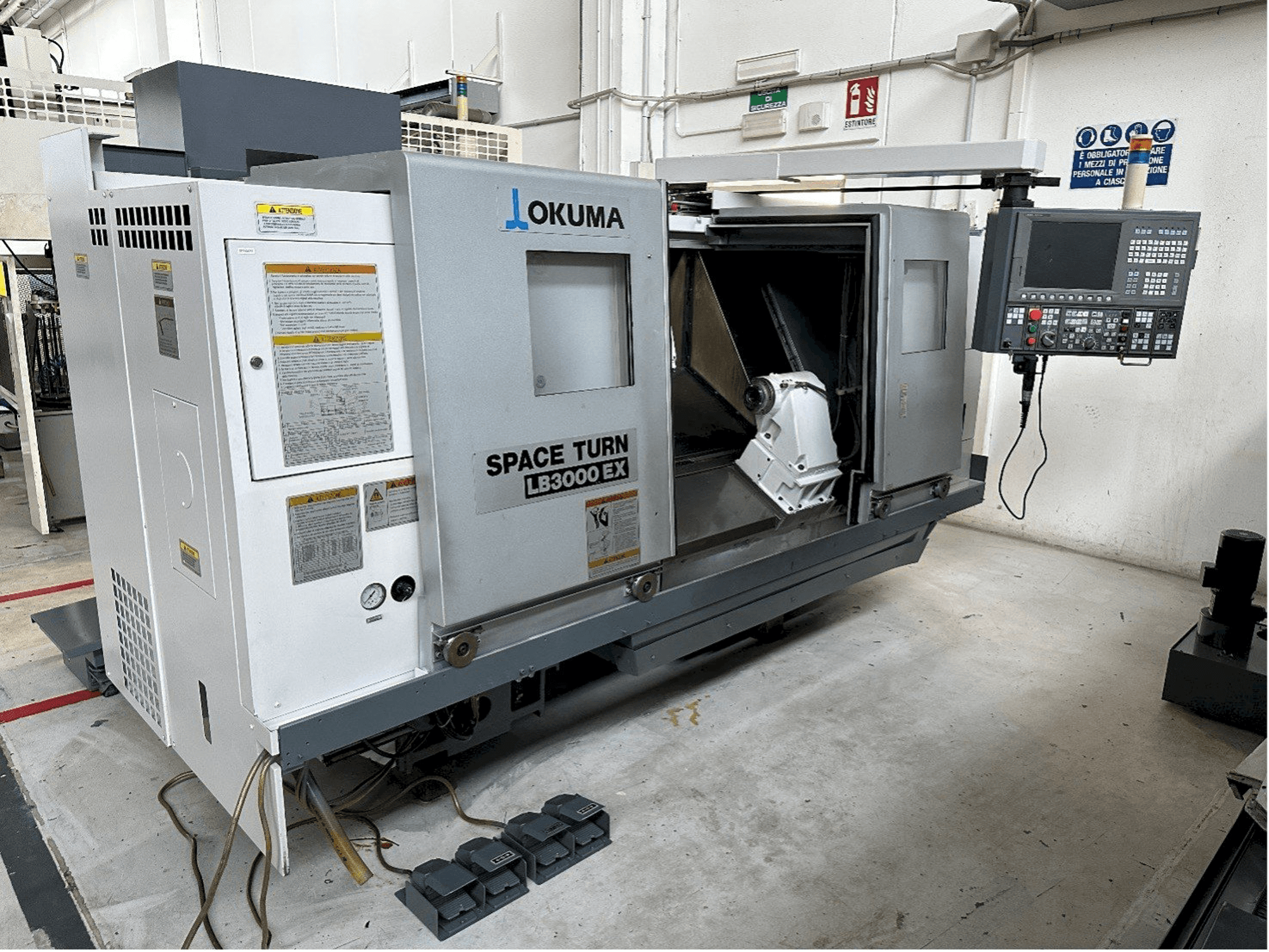 Вид станка Okuma LB 3000 EX спереди