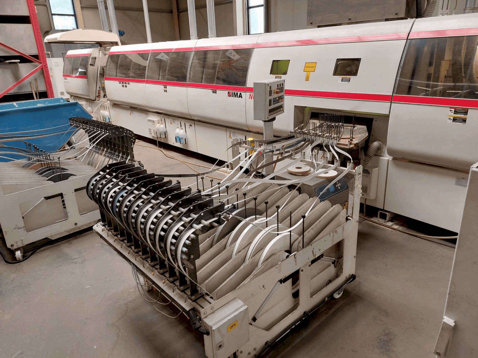 Вид станка IMA Novimat Systems/I/G80/1000 спереди