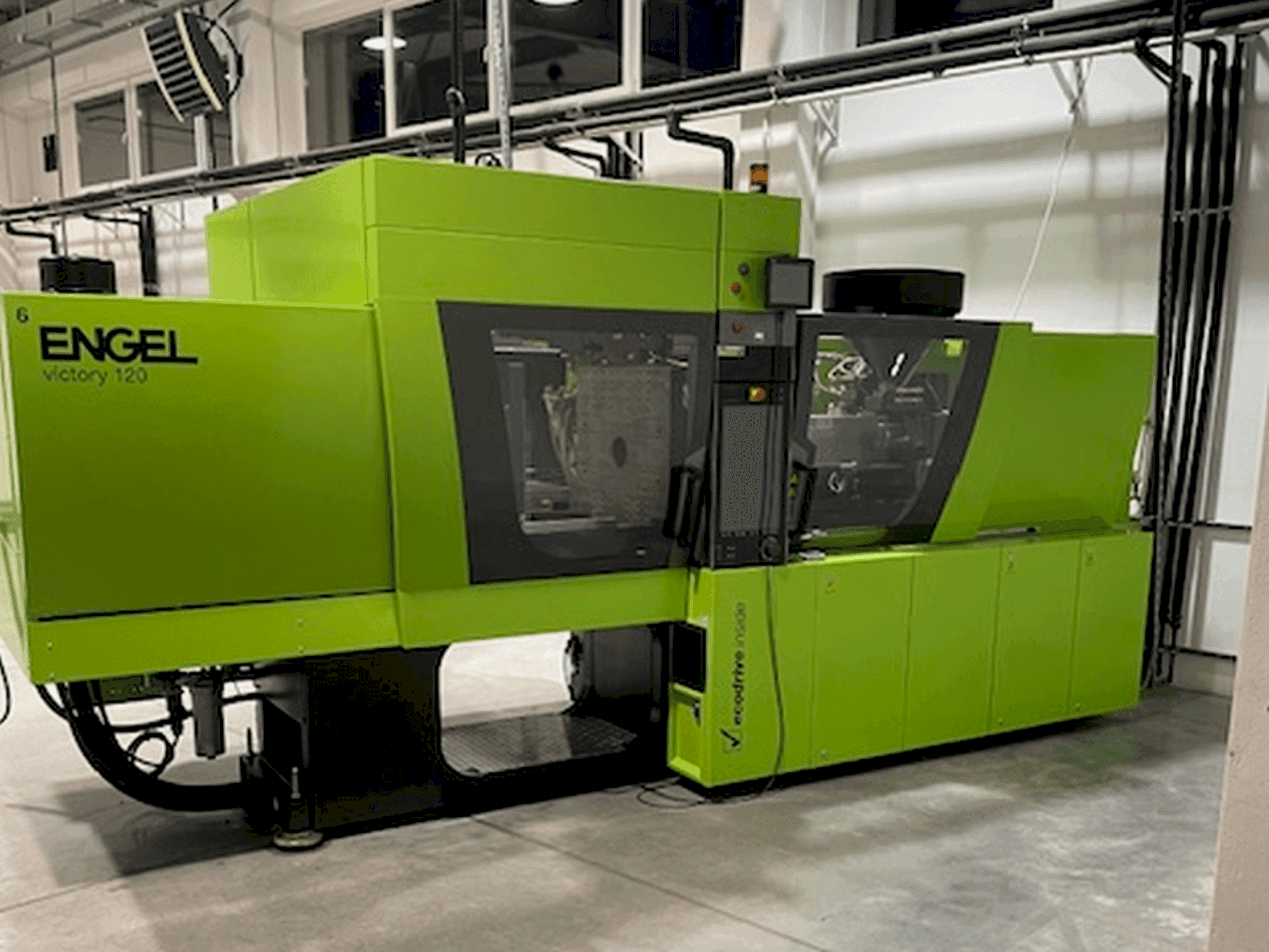 Вид станка Engel Victory 650/120 tech спереди