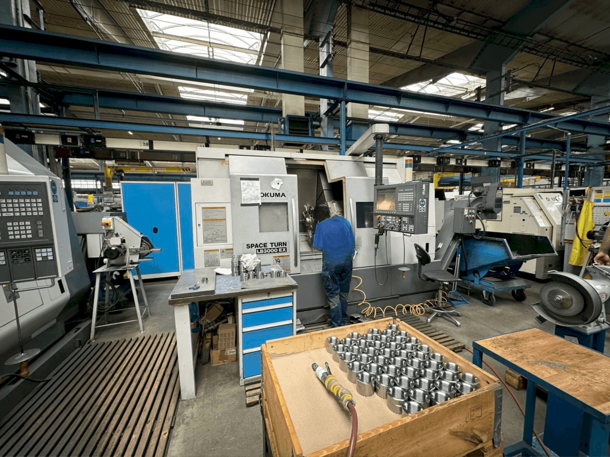 Вид станка Okuma LB 3000 MY спереди