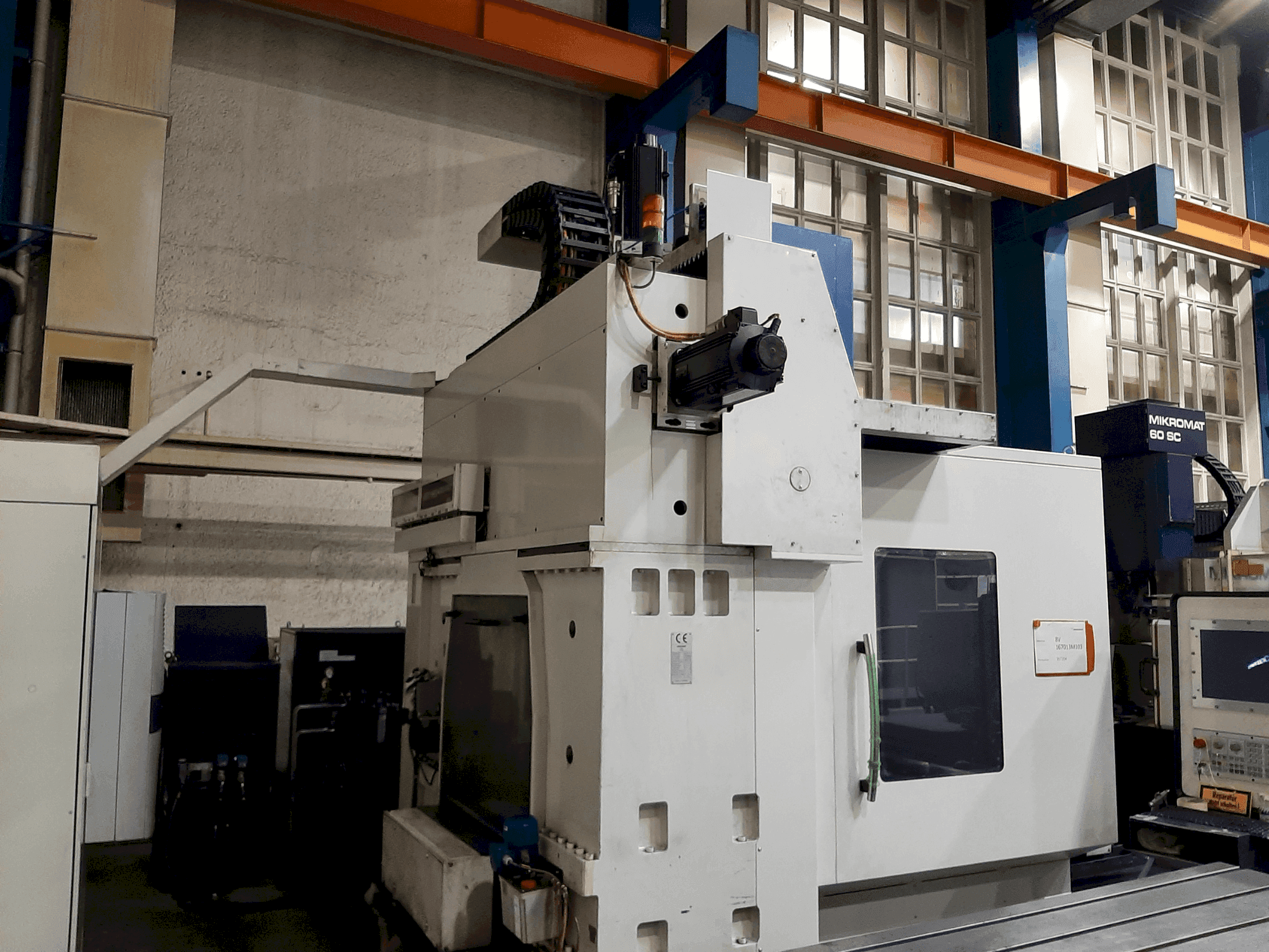 Вид станка MIKROMAT 8V спереди