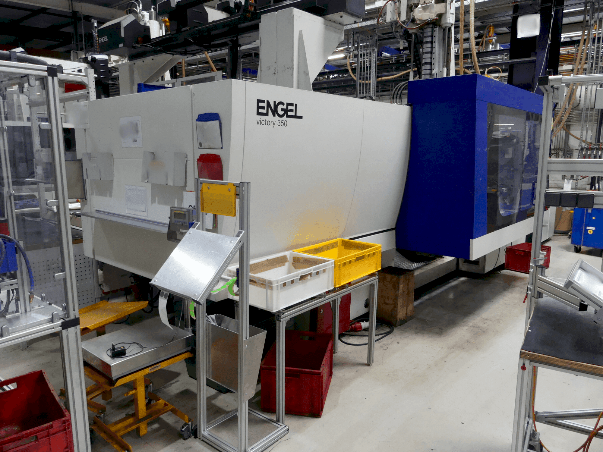 Вид станка Engel Victory 2050H/650v/350 Combi спереди