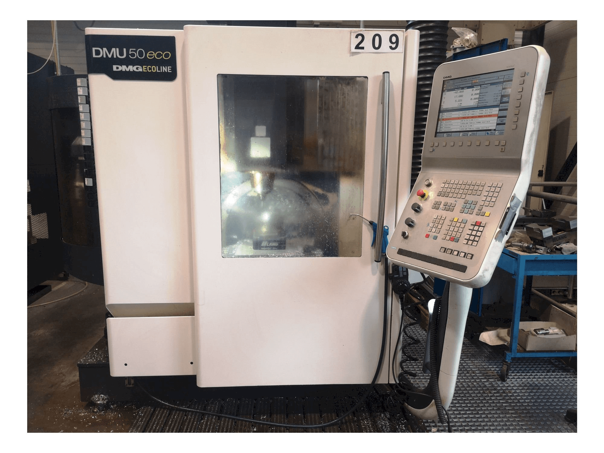 Вид станка DMG GILDEMEISTER DMU 50 ecoline спереди