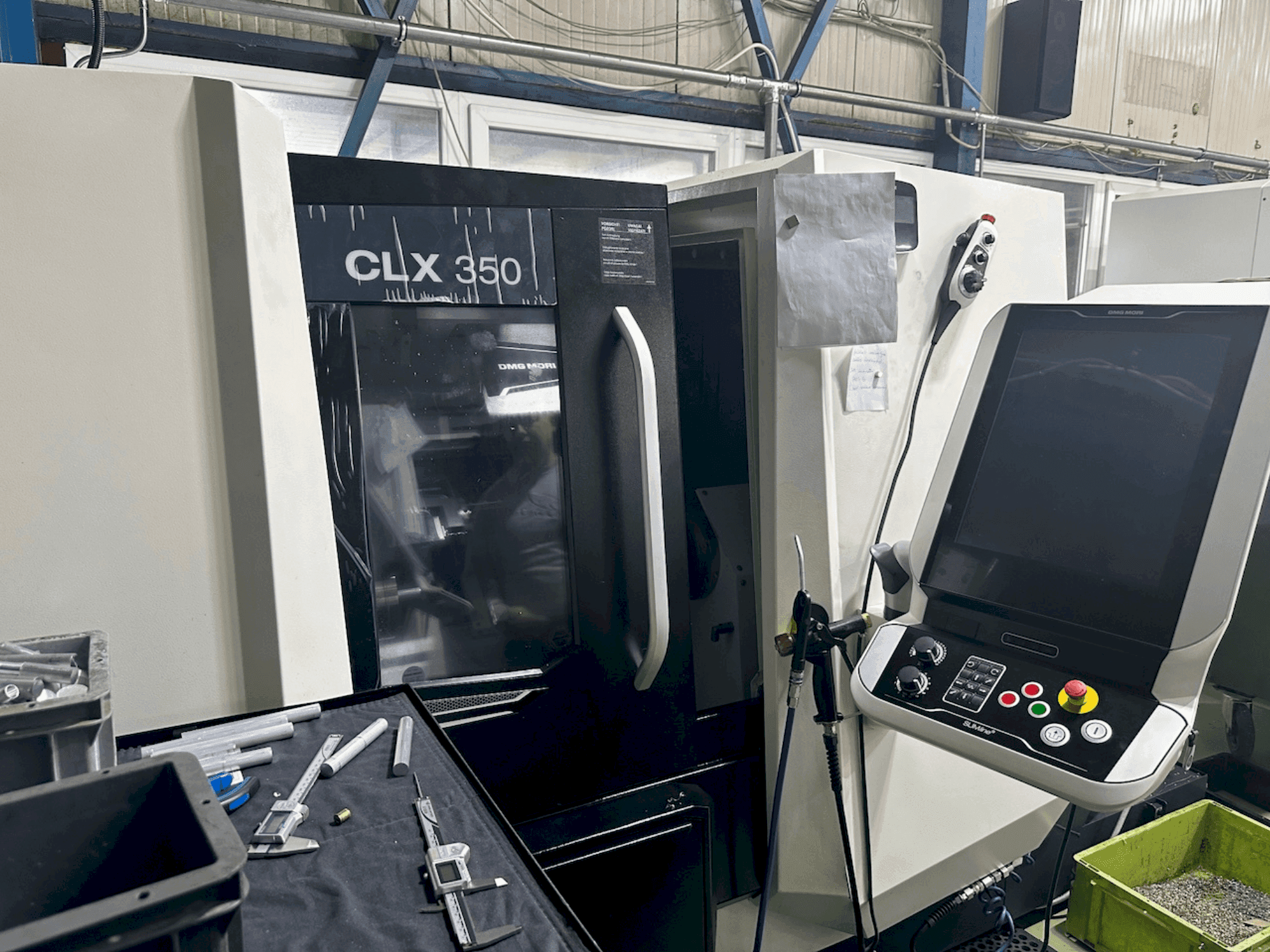 Вид станка DMG MORI CLX 350 V6 спереди