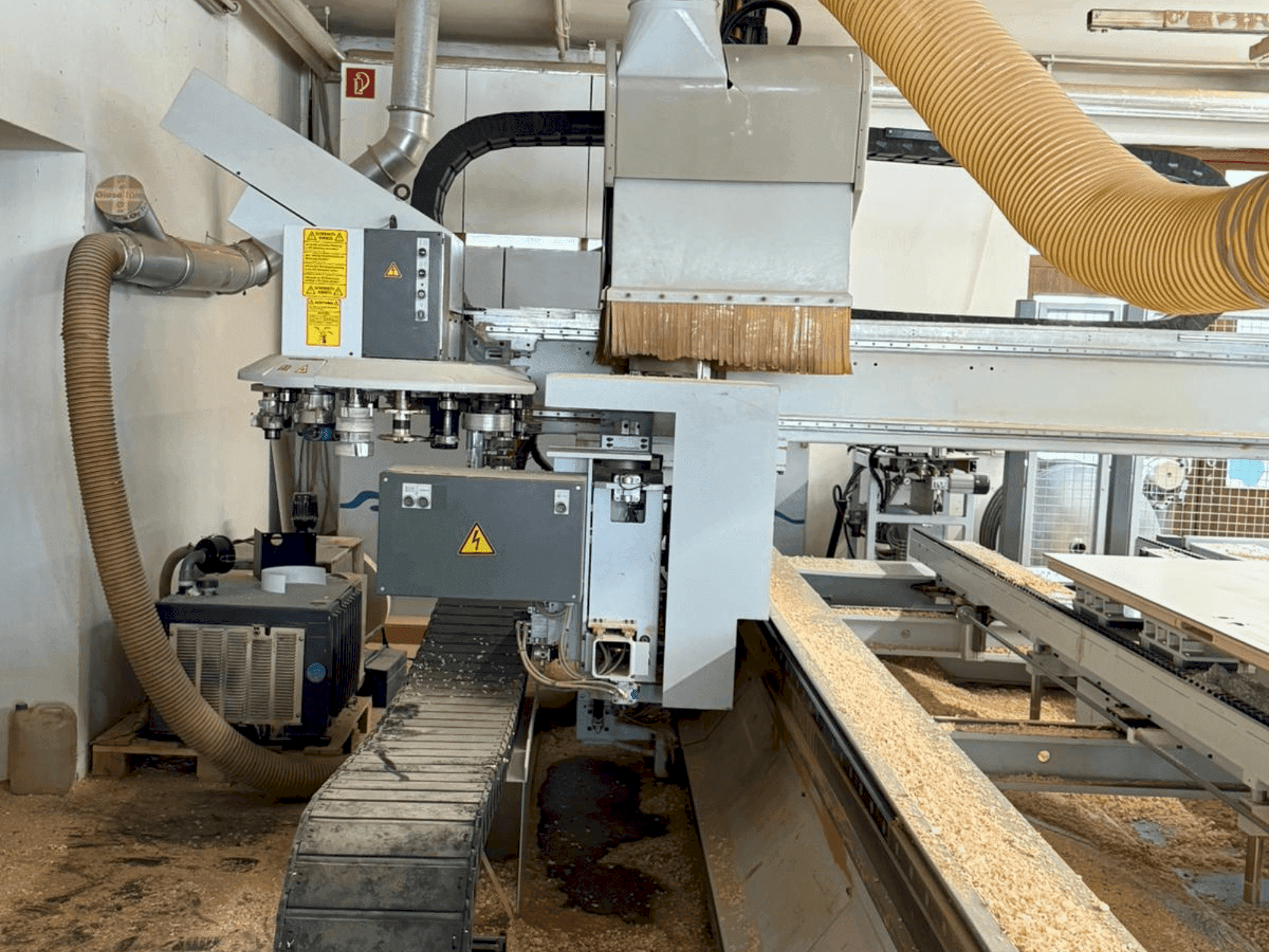 Вид станка HOMAG PROFI BAZ20/30/16/V/D (2003) спереди