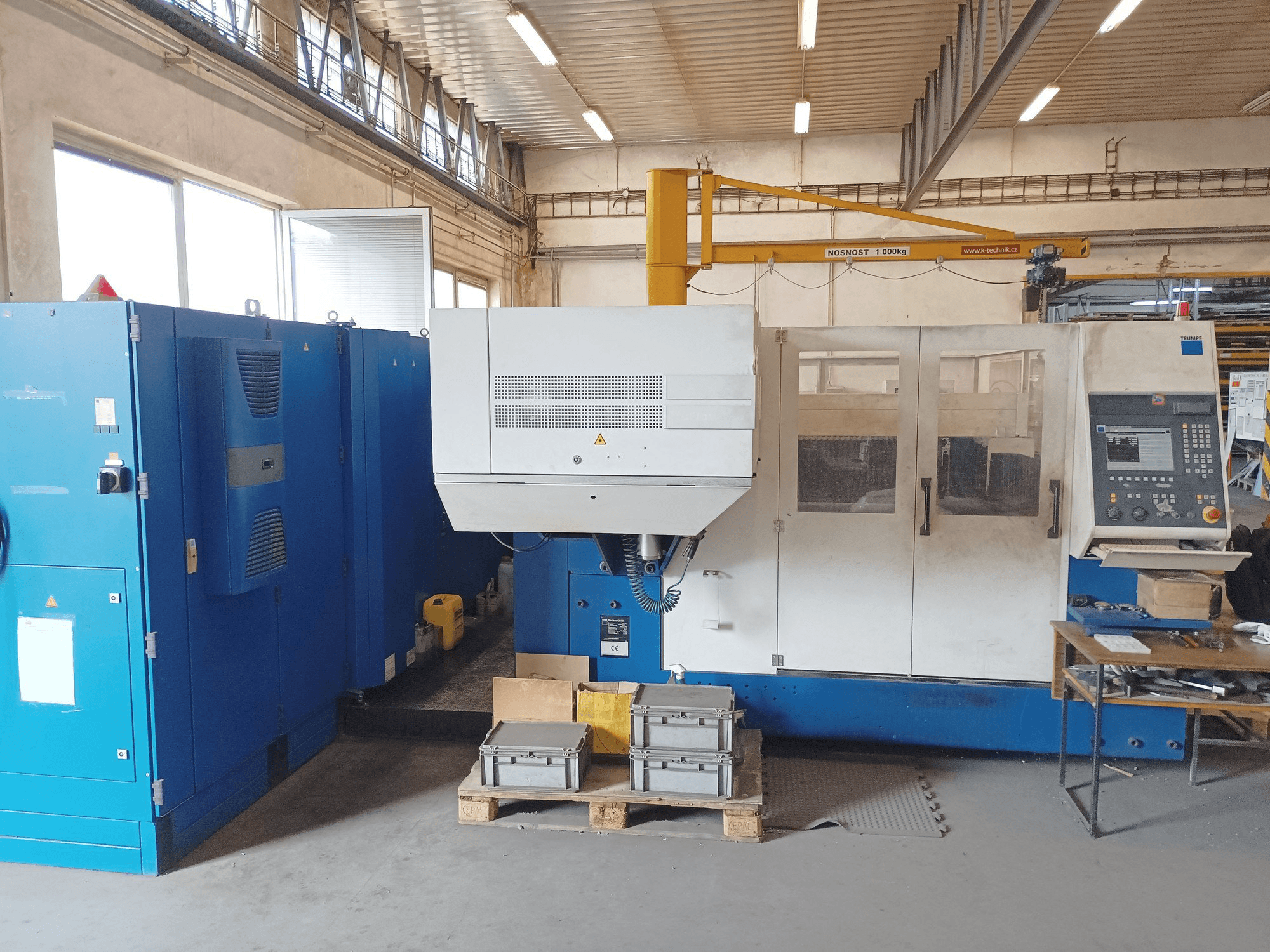 Вид станка TRUMPF Trulaser 3030 спереди