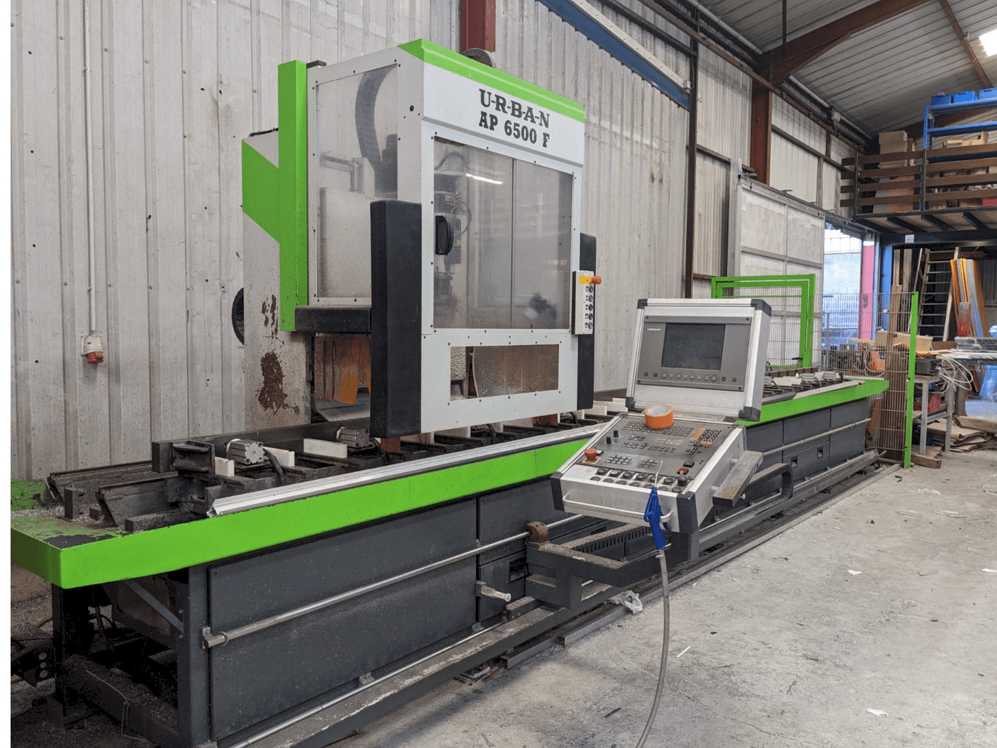 Вид станка URBAN AP6500 спереди