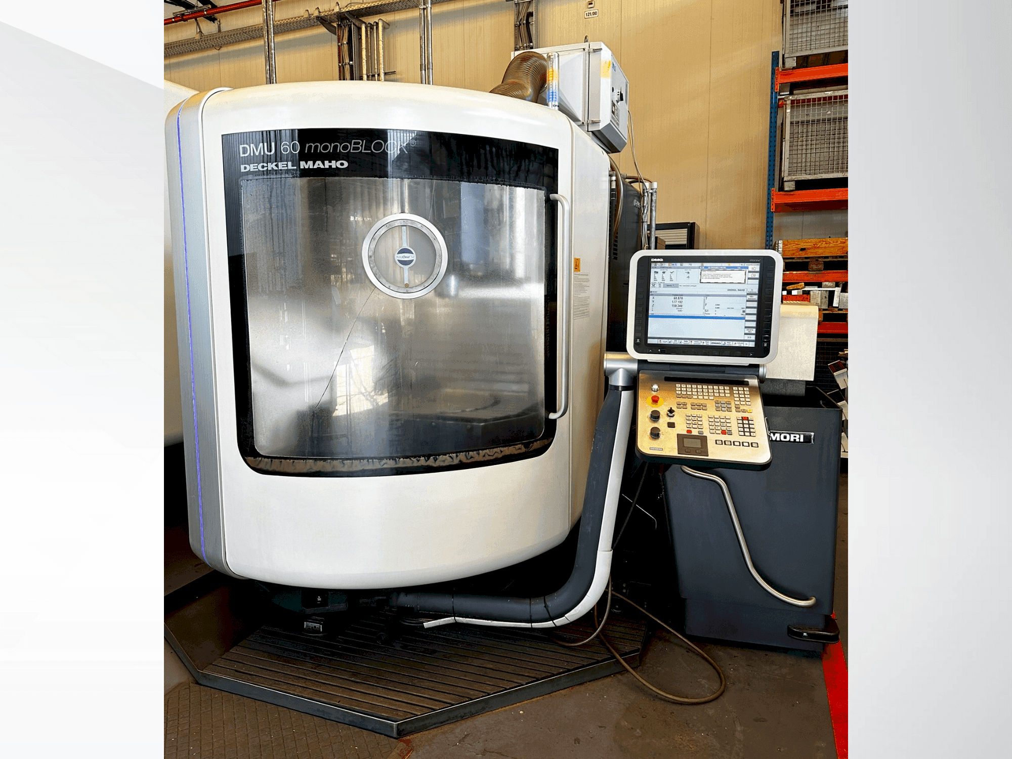 Вид станка DMG MORI DMU 60 monoBLOCK спереди